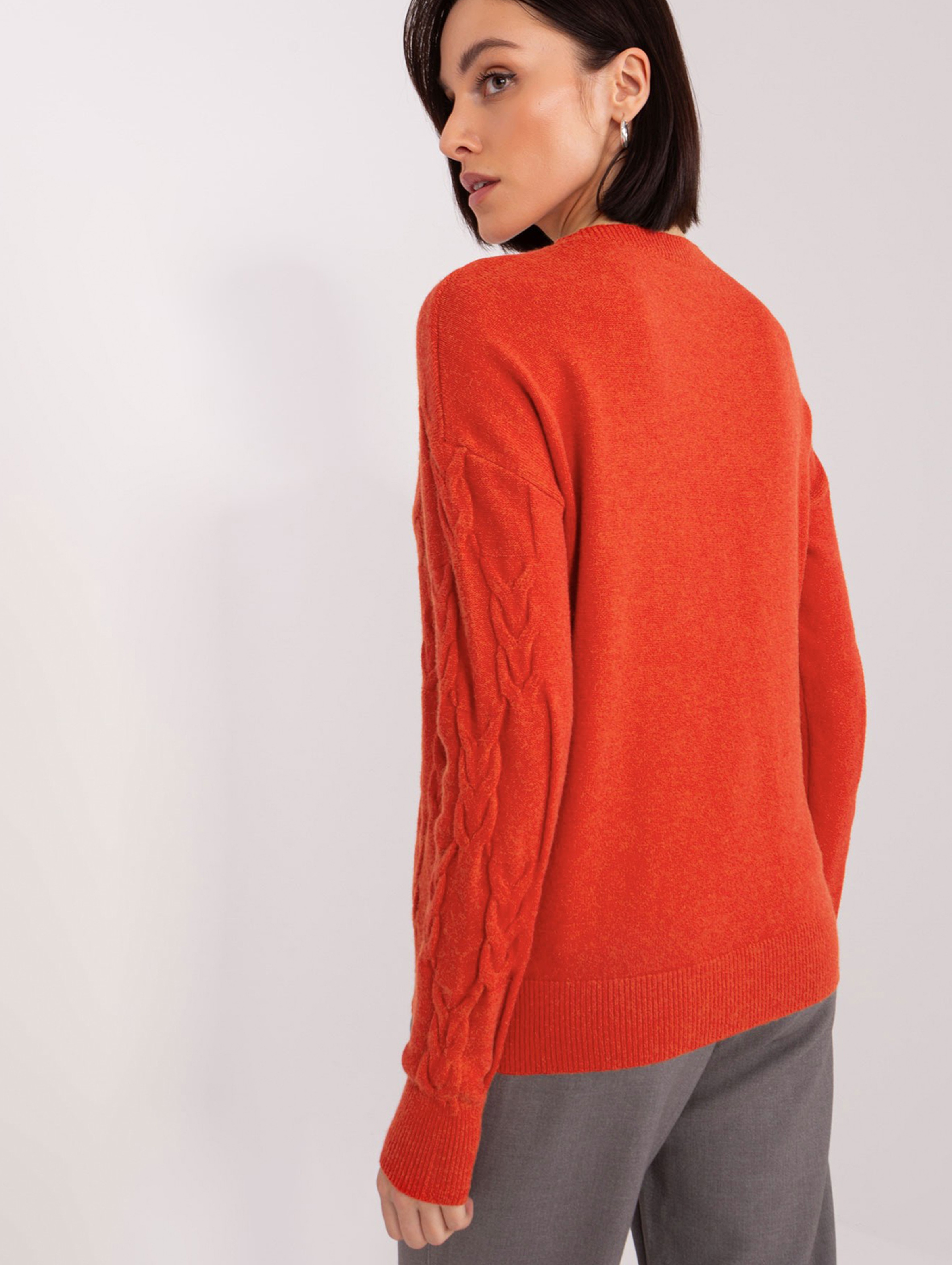 Sweter damski z warkoczami i długim rękawem ciemny pomarańczowy