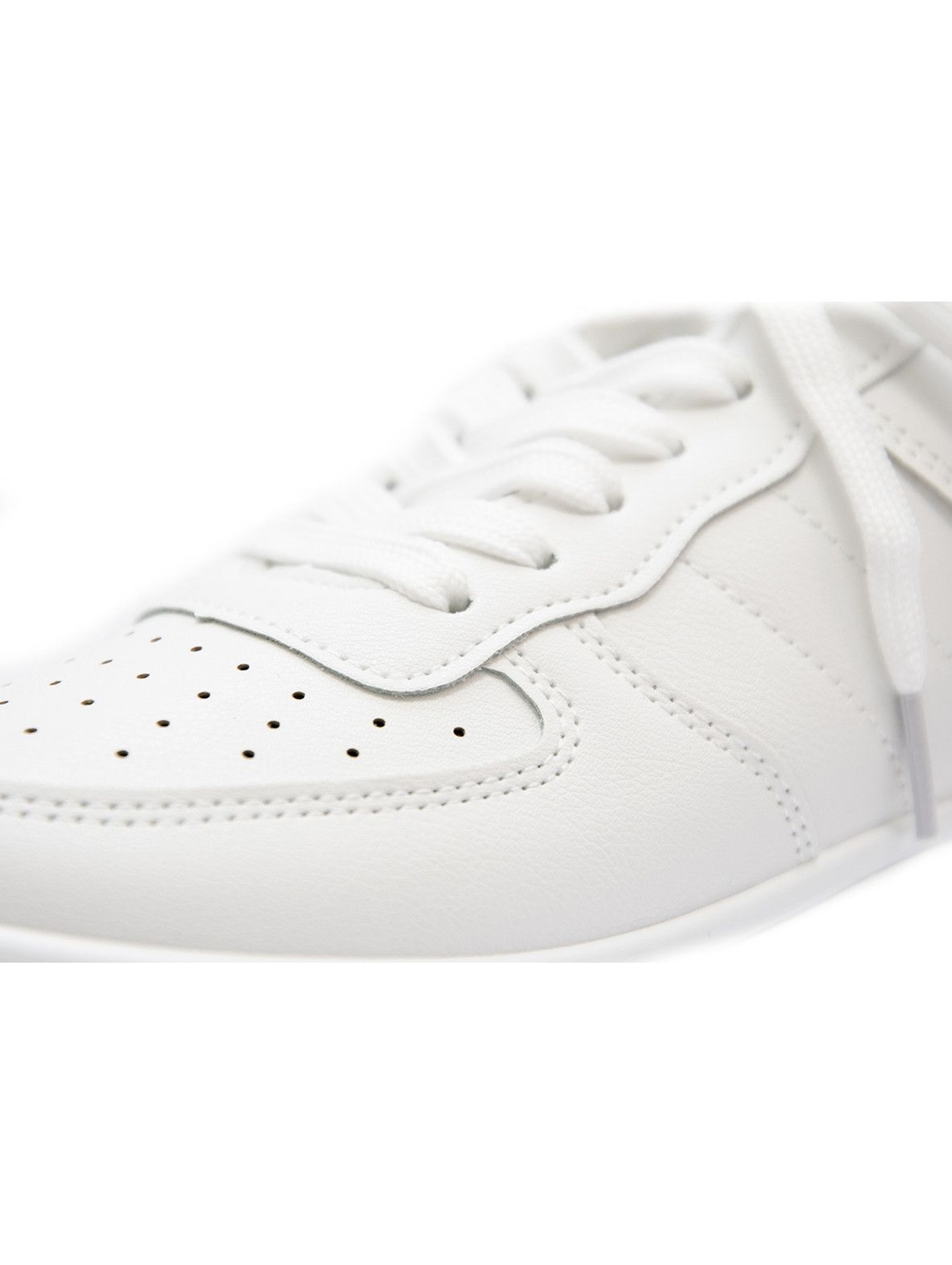 Buty sportowe damskie białe sznurowane