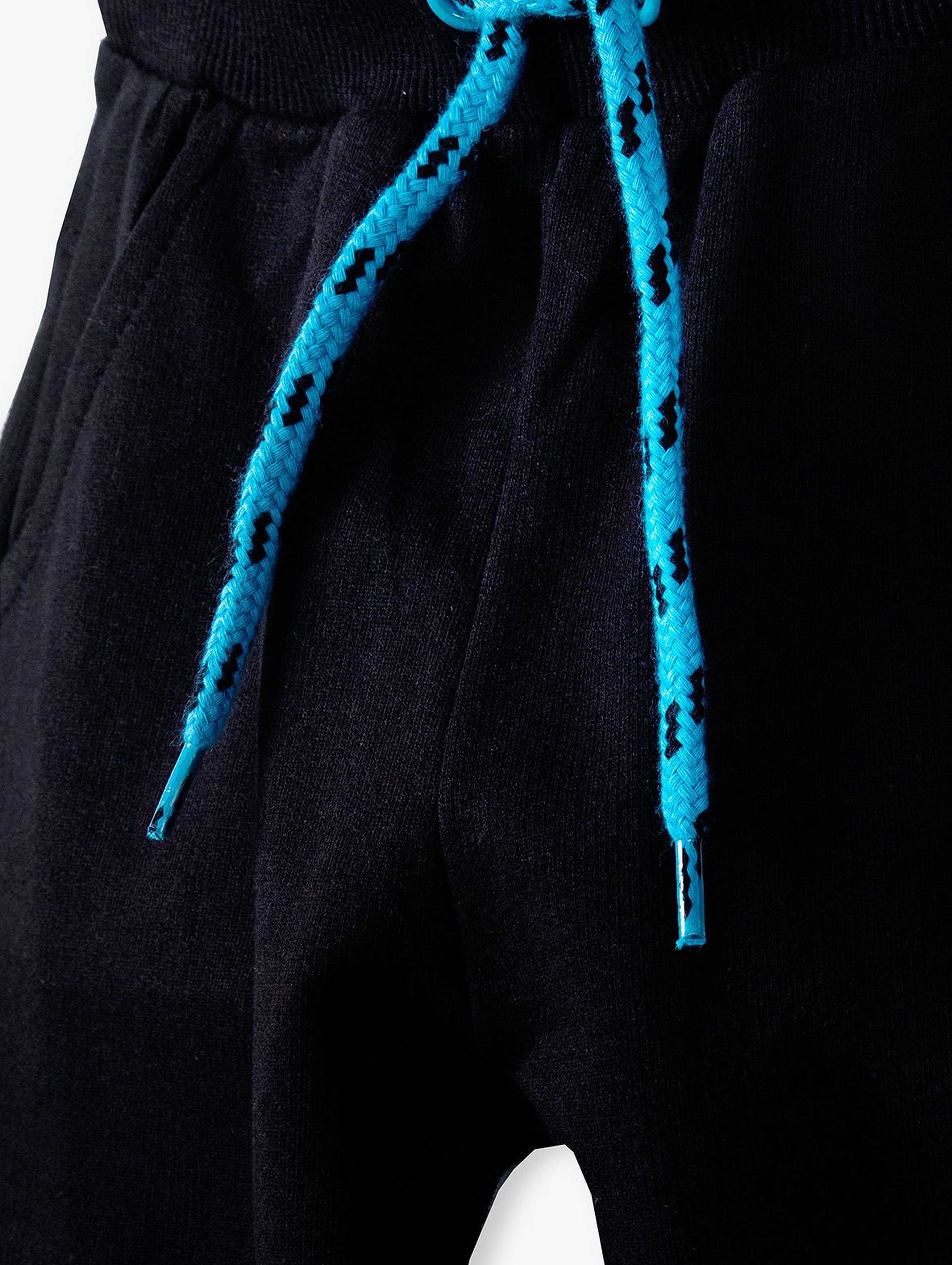 Bawełniane dresy z ozdobnymi łatami + dodatkowe łatki dołączone do spodni