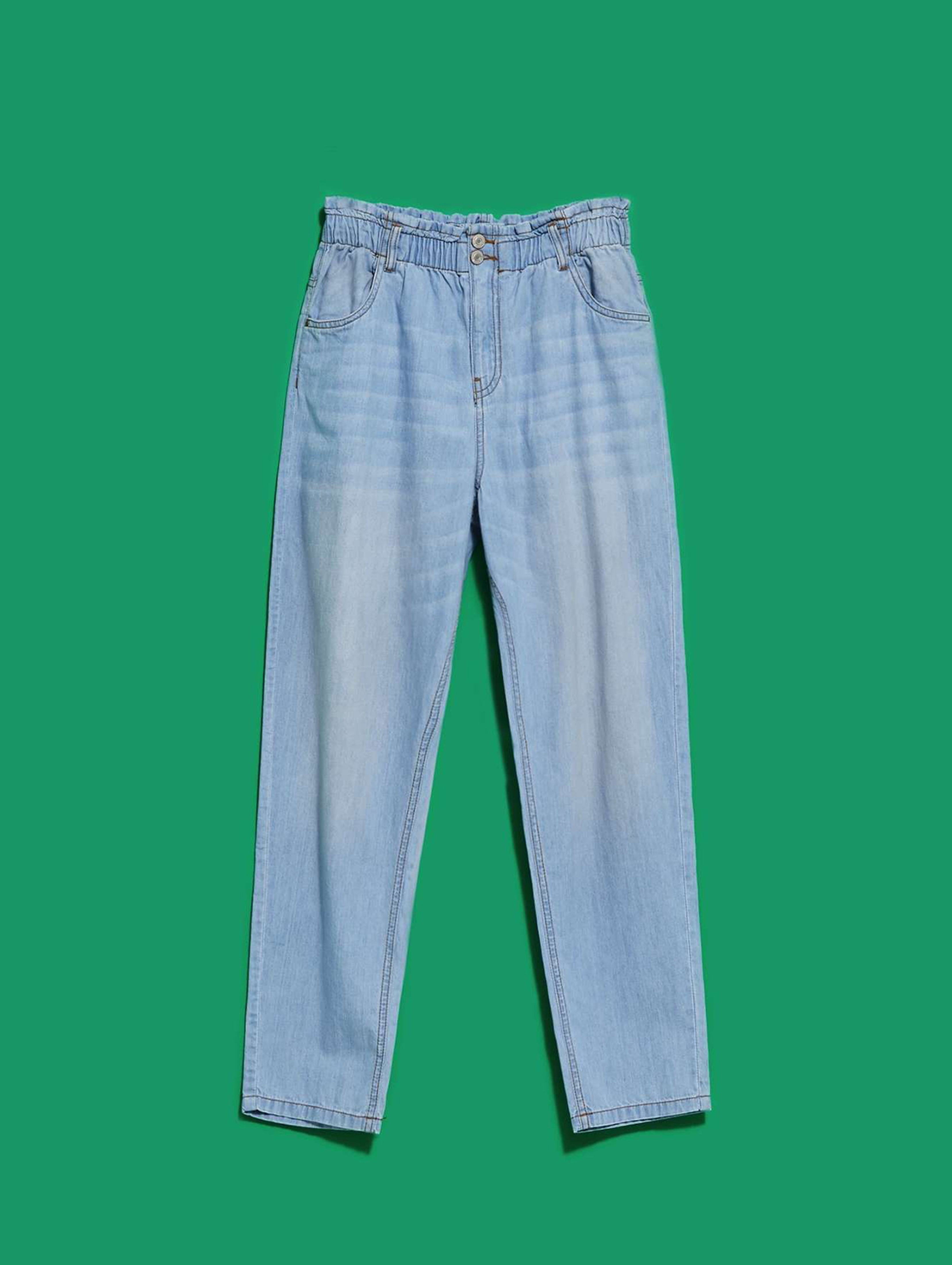 Spodnie damskie jeansowe marszczone w pasie