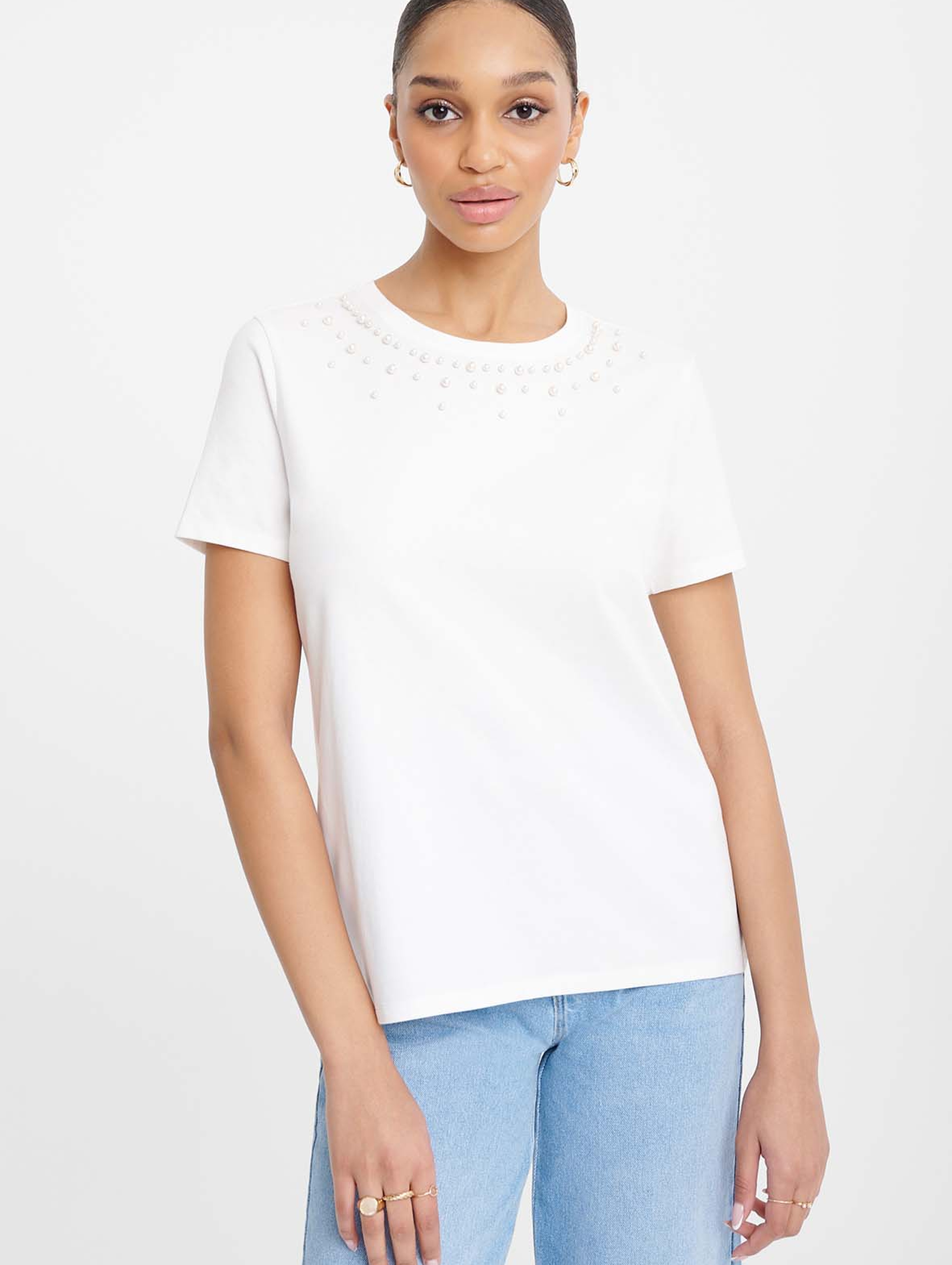 Biała koszulka damska z perełkami