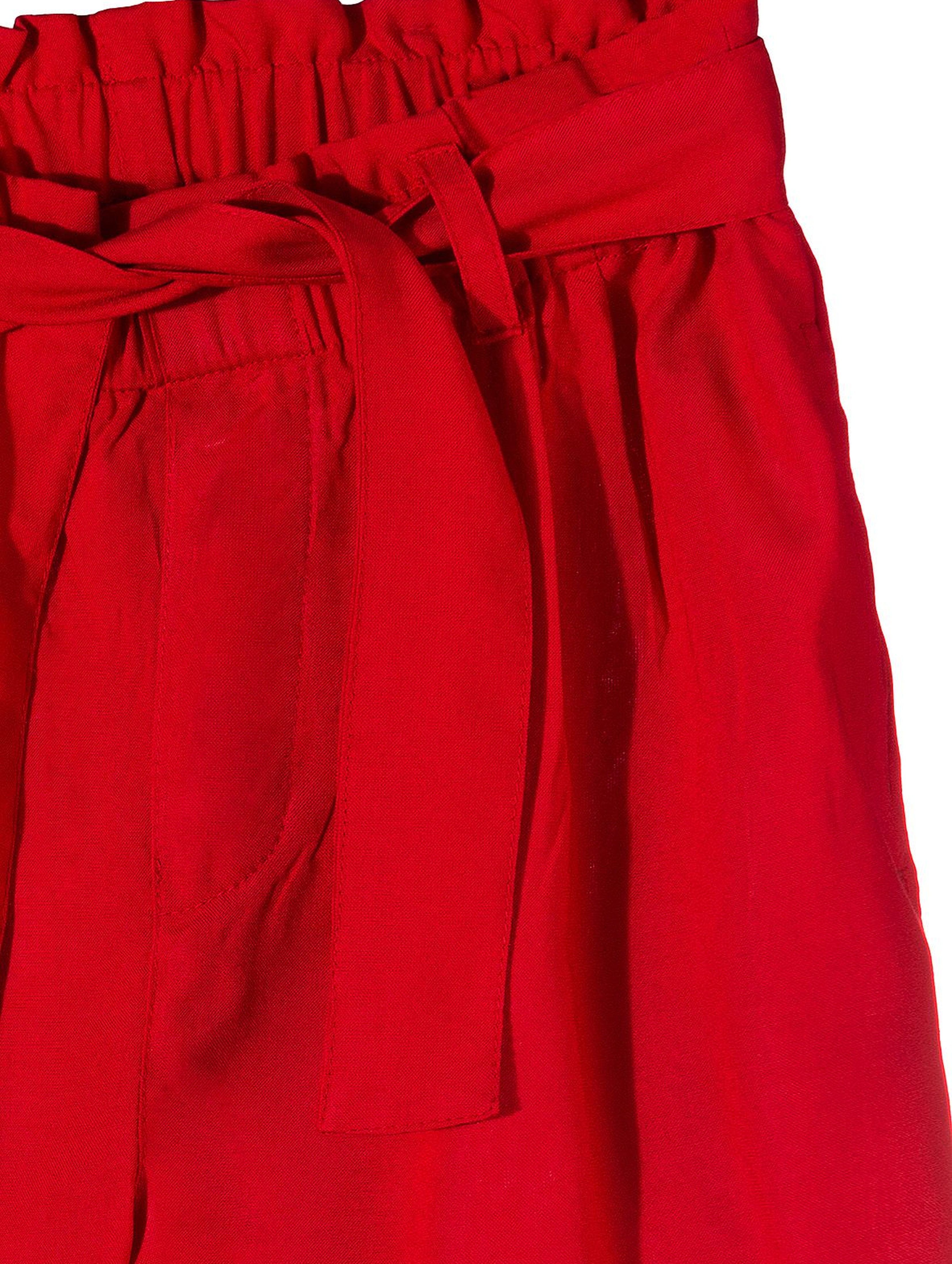 Spodnie dziewczęce w czerwonym kolorze