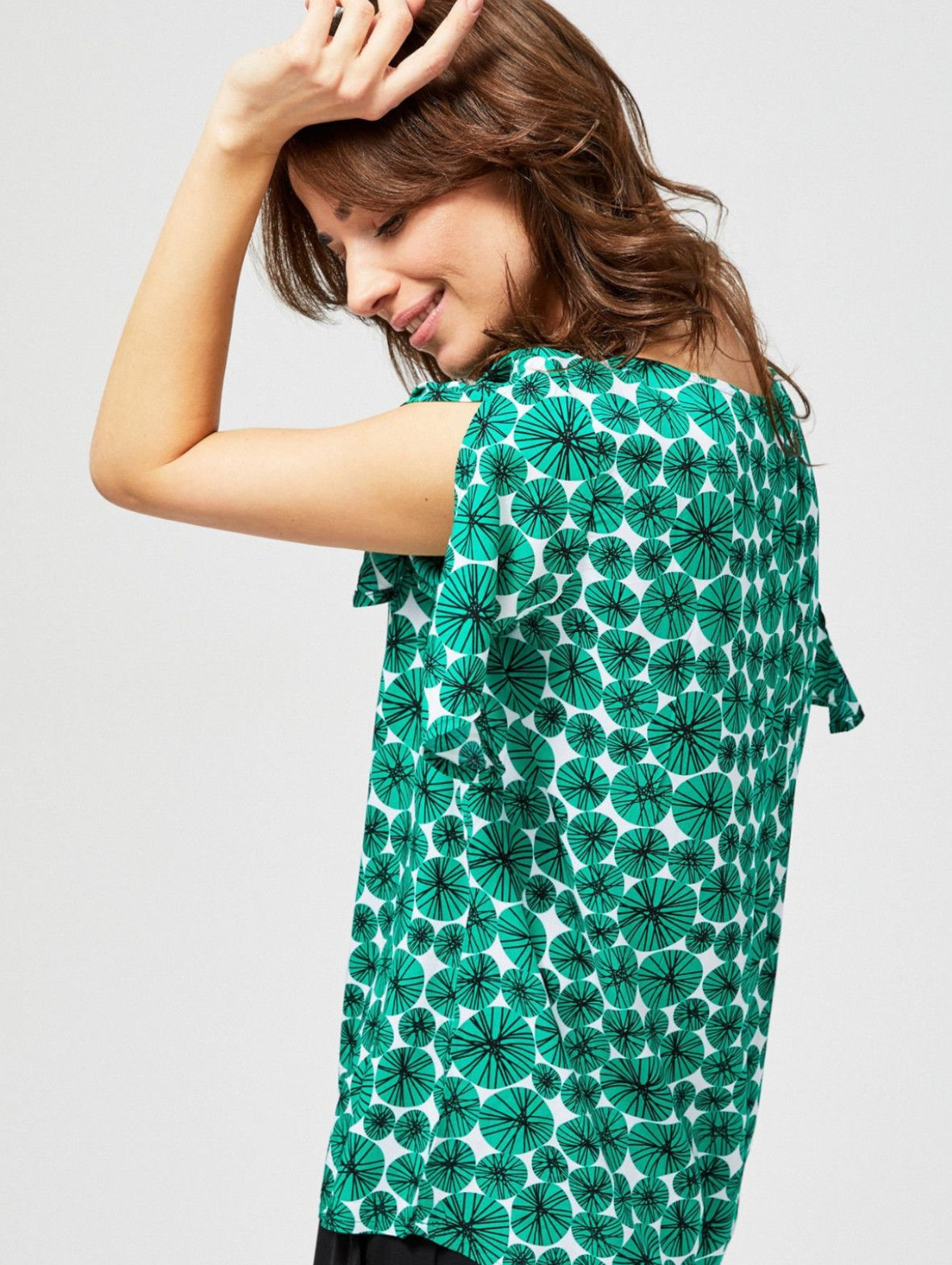 Bluzka damska koszulowa z rozcięciami przy rękawach zielona