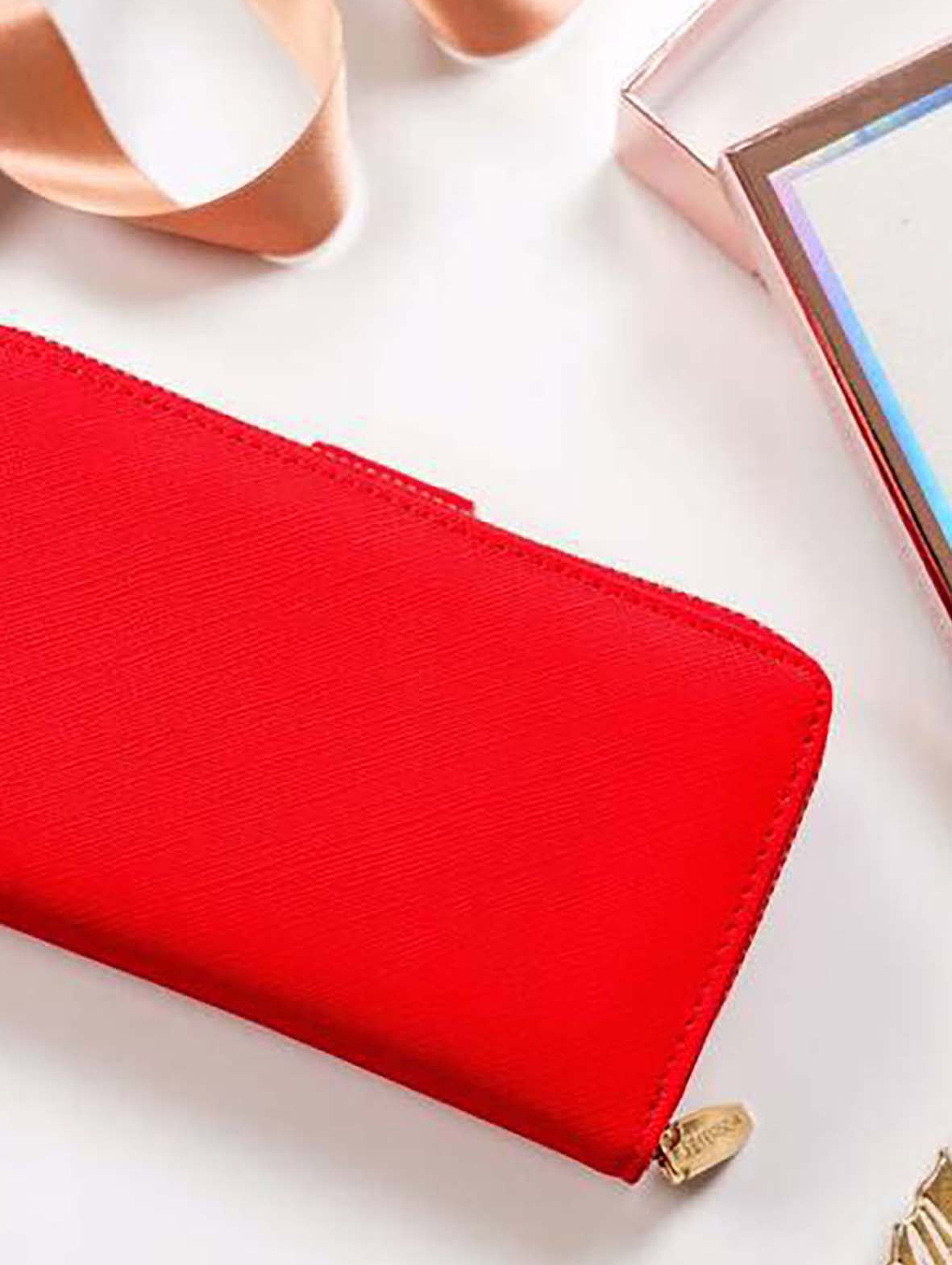 Duży, pionowy portfel damski czerwony ze skóry ekologicznej - Peterson