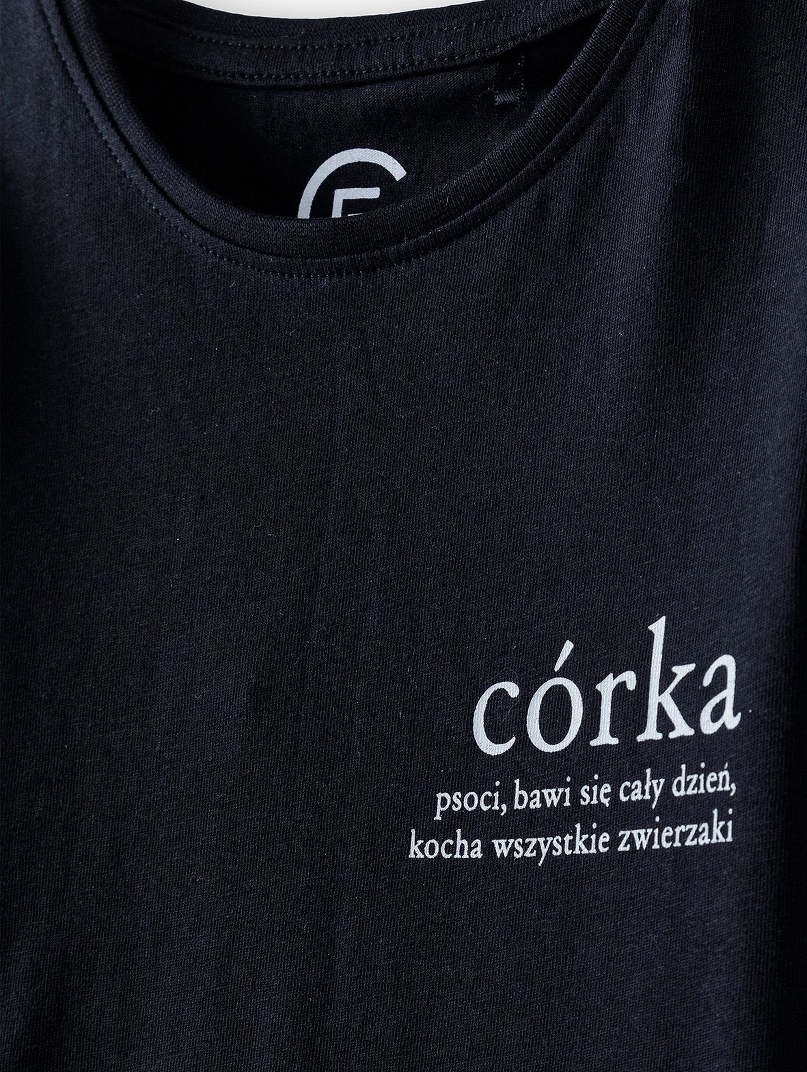 Bawełniany t-shirt dziewczęcy CÓRKA - ubrania dla rodziny
