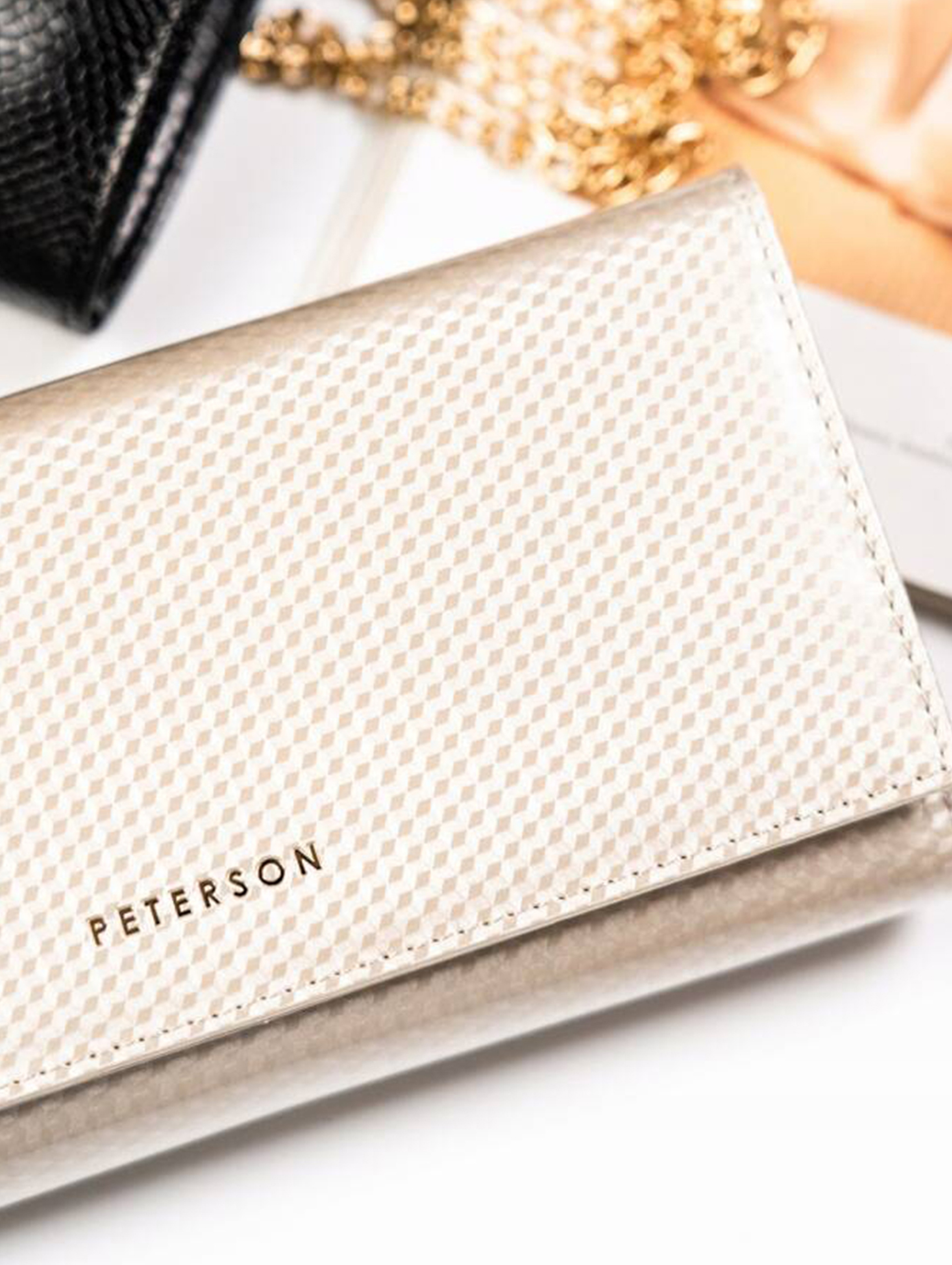 Elegancki, skórzany portfel damski na zatrzask - Peterson