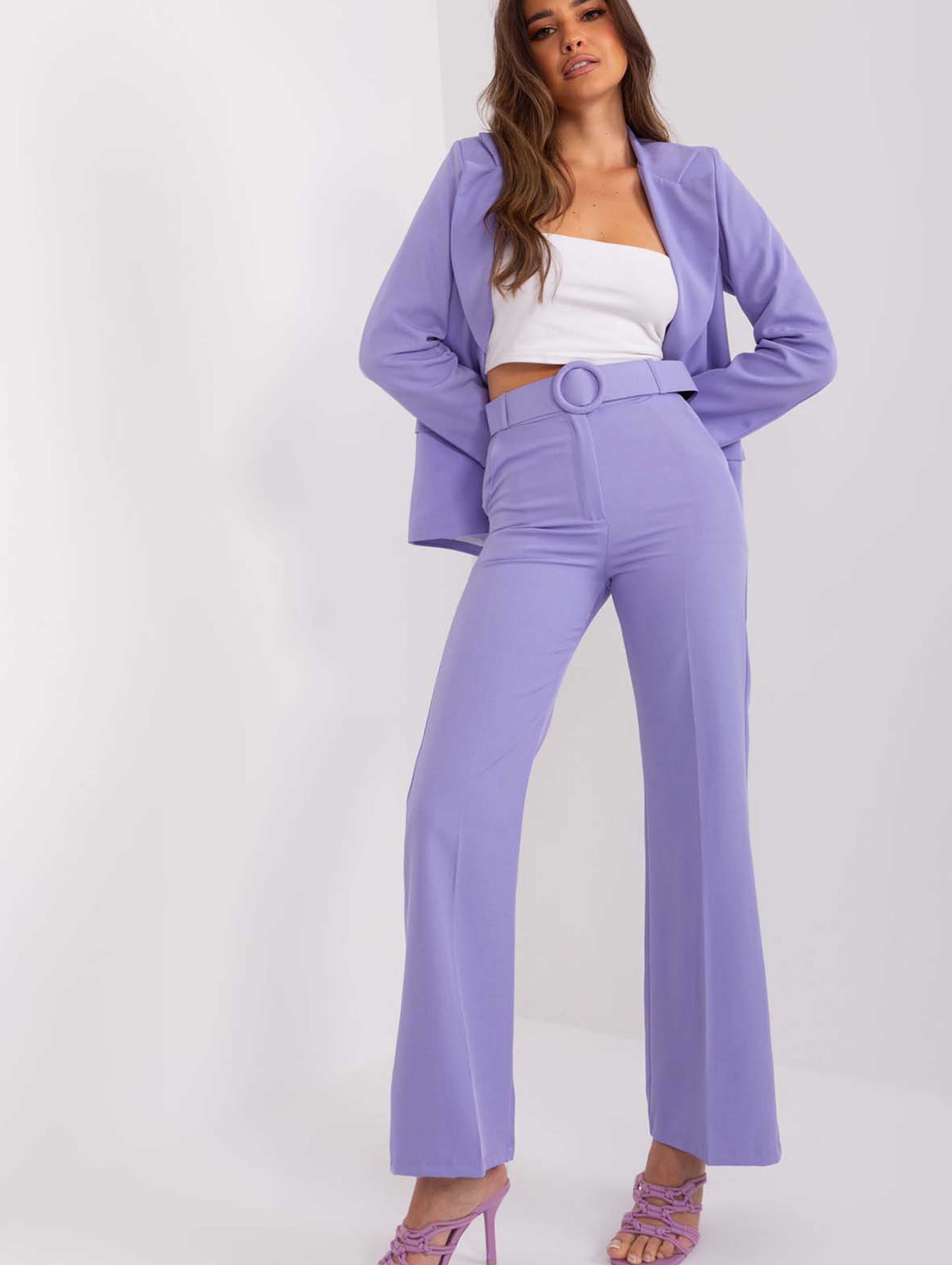 Fioletowe materiałowe spodnie damskie w kant