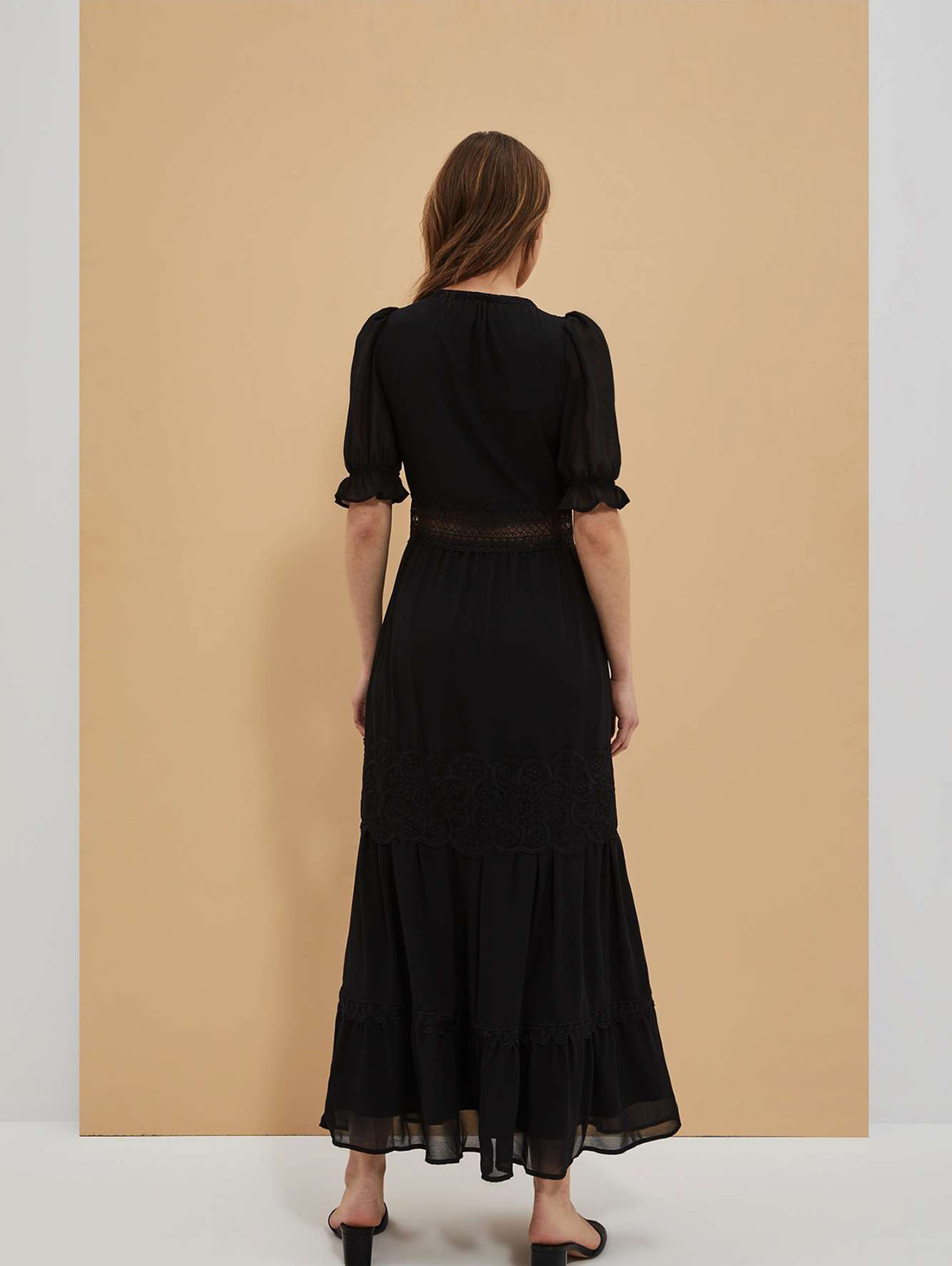 Sukienka długa z krótkim rękawem czarna