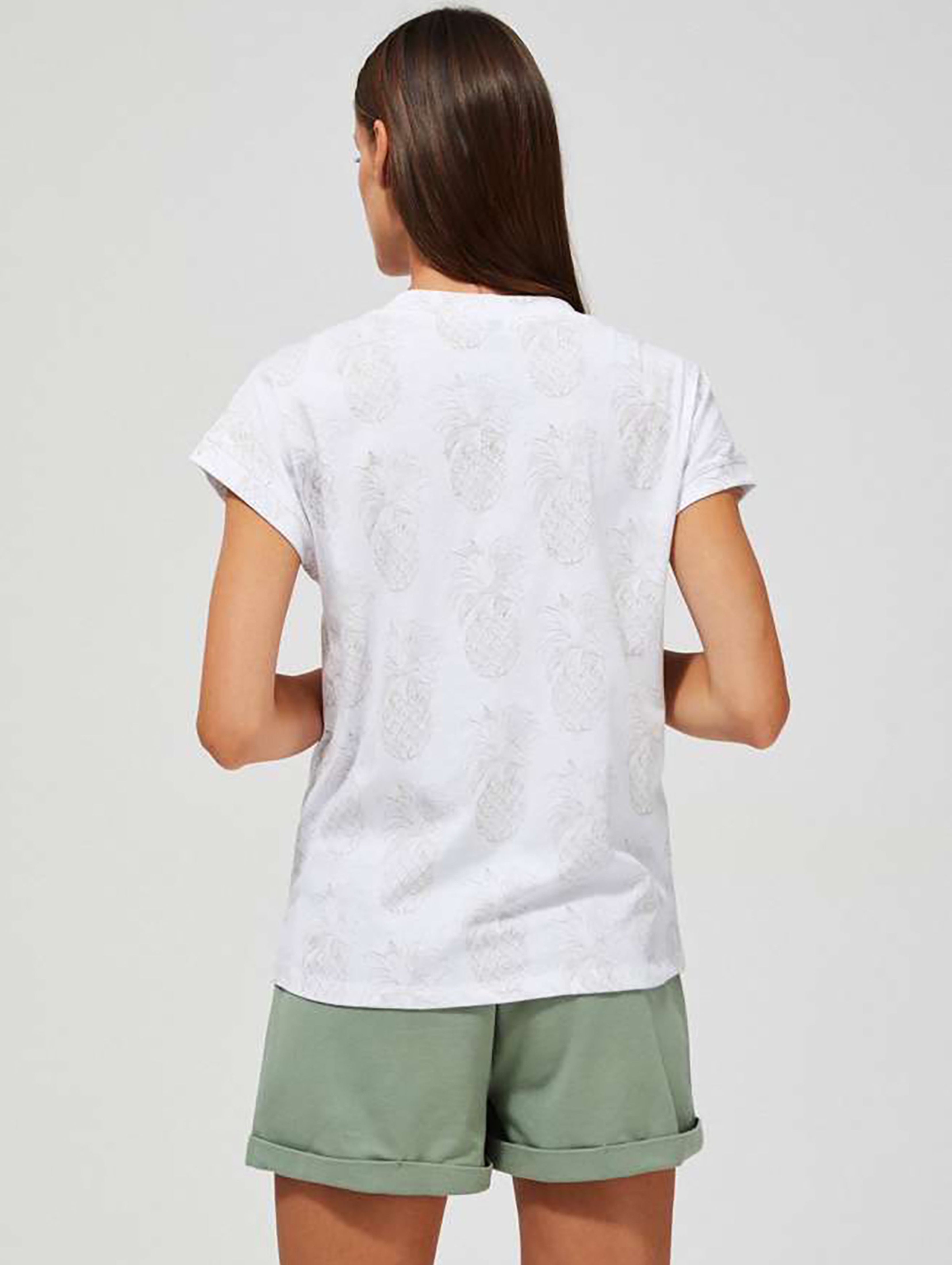 T-shirt damski z nadrukiem w ananasy biały