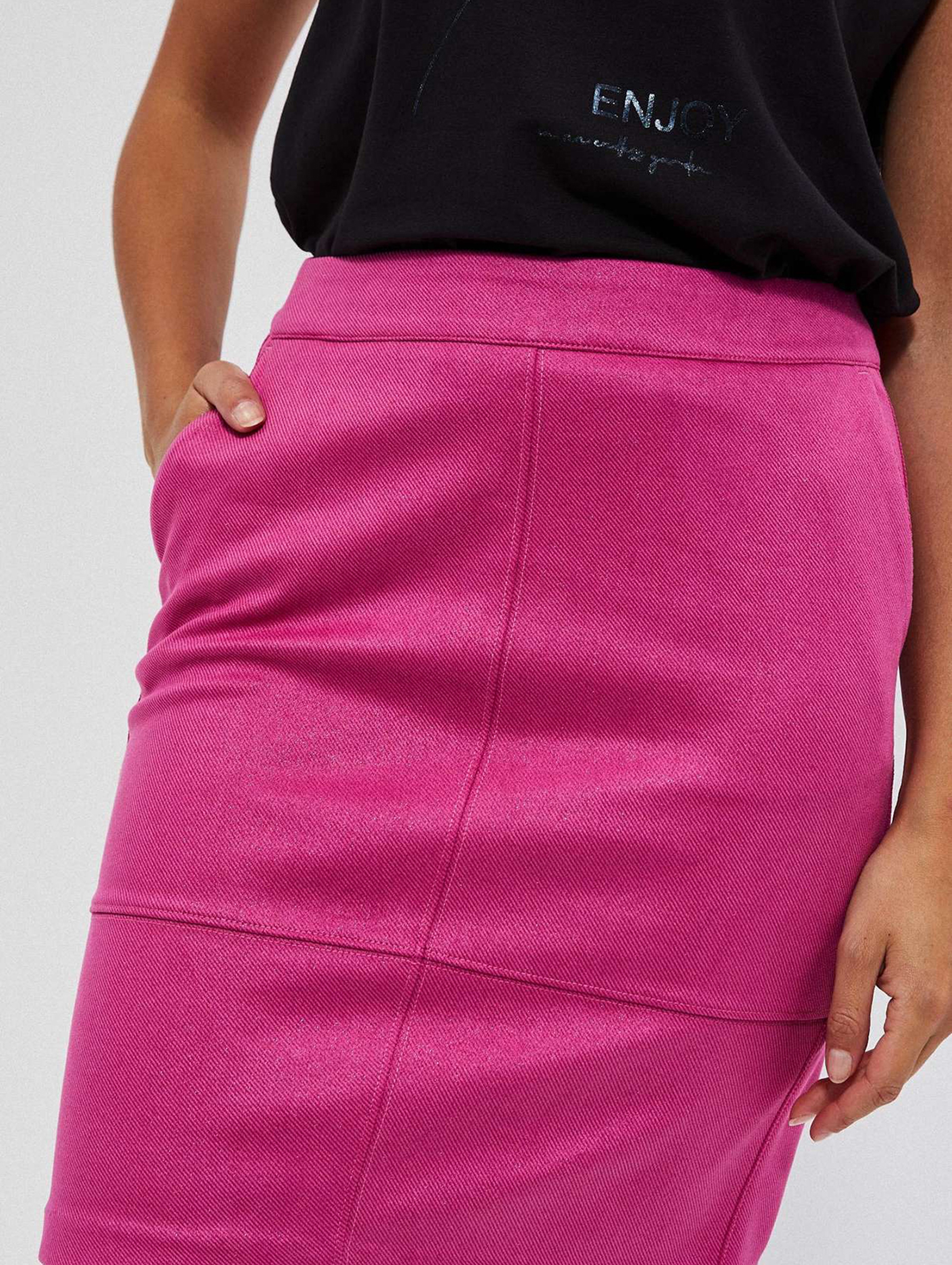 Różowa ołówkowa spódnica damska