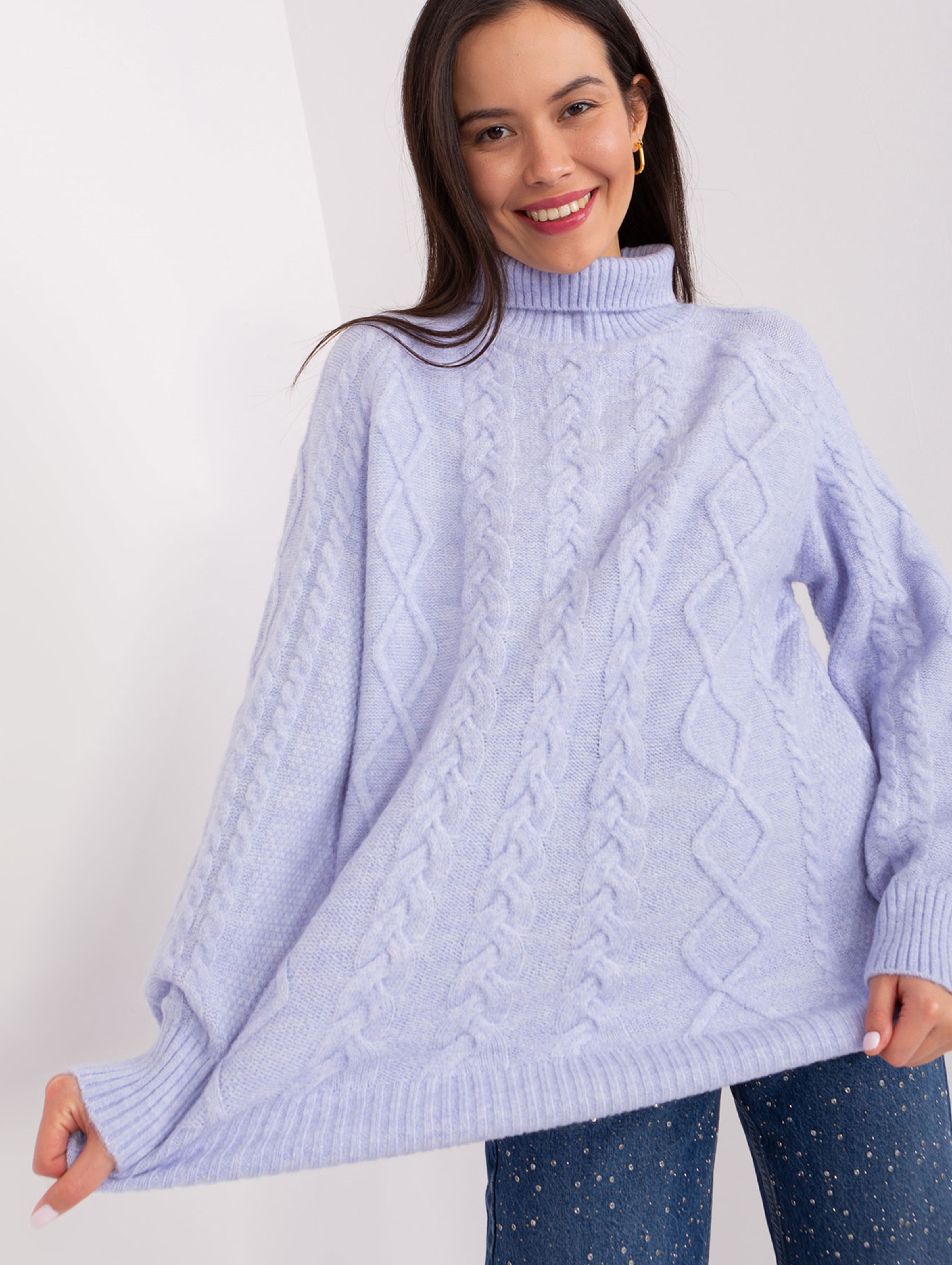 Damski sweter z warkoczami jasny fioletowy