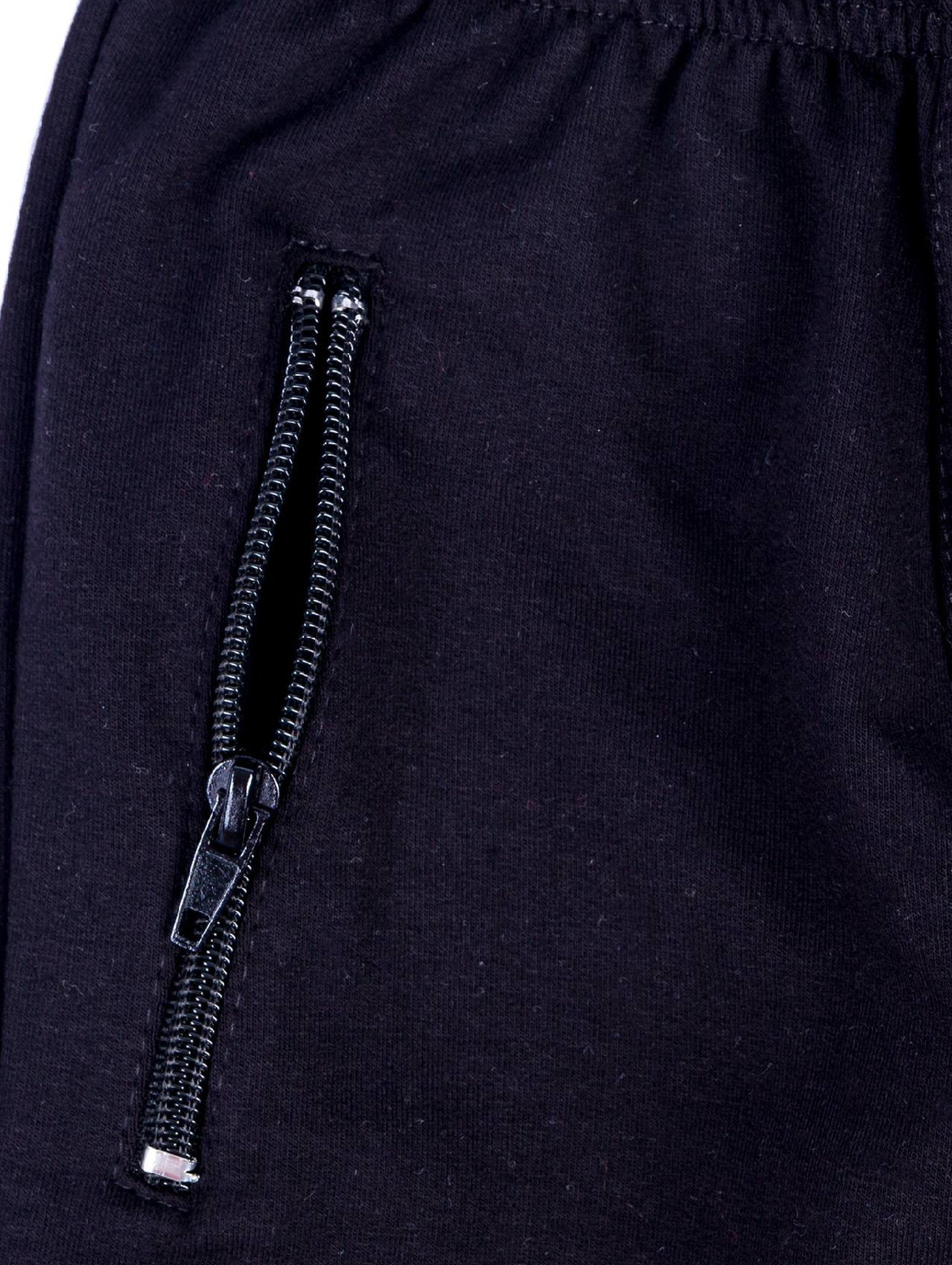 Spodnie dresowe chłopięce czarne Tup Tup z paskami