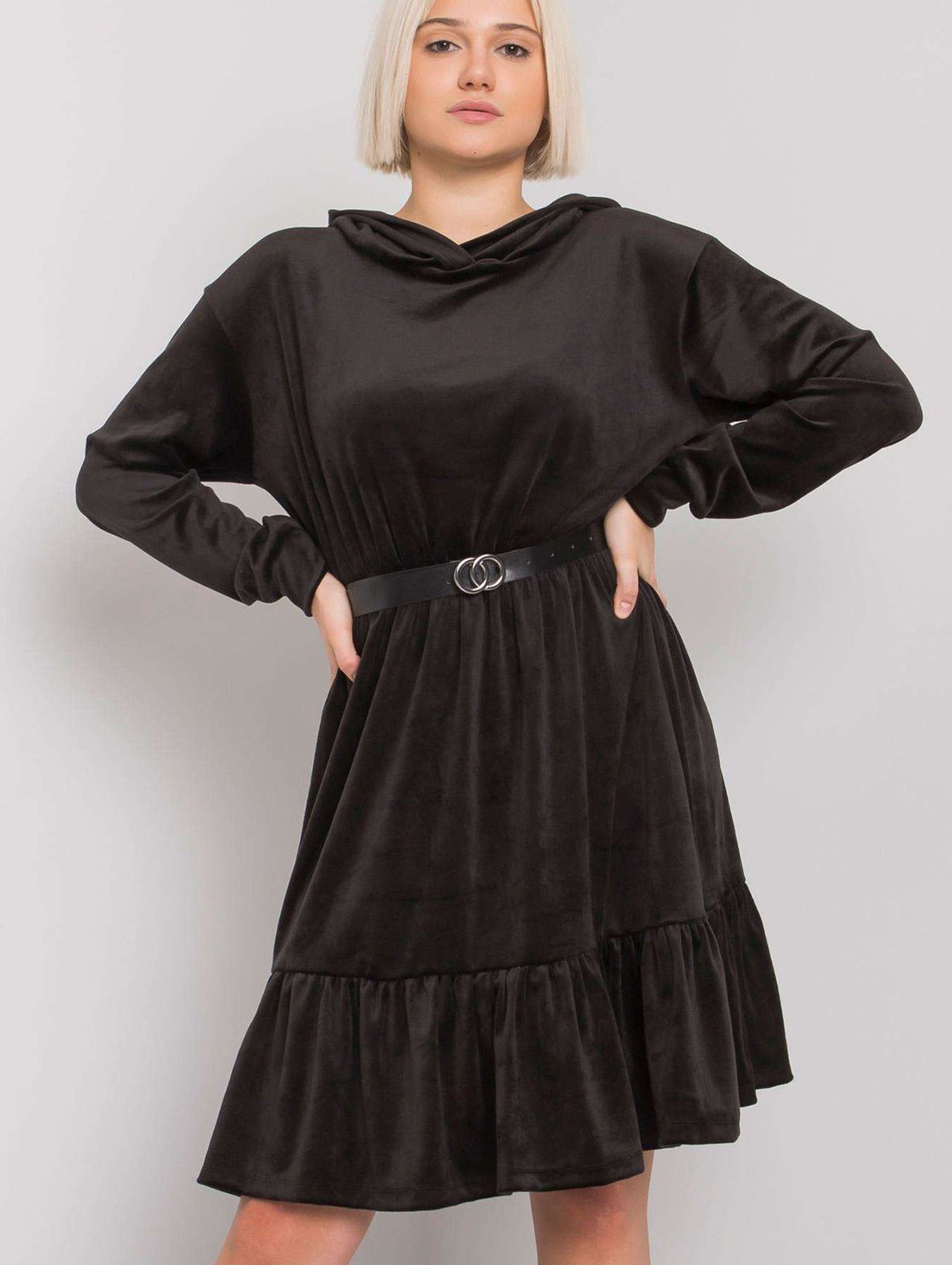 Sukienka welurowa z paskiem - czarna