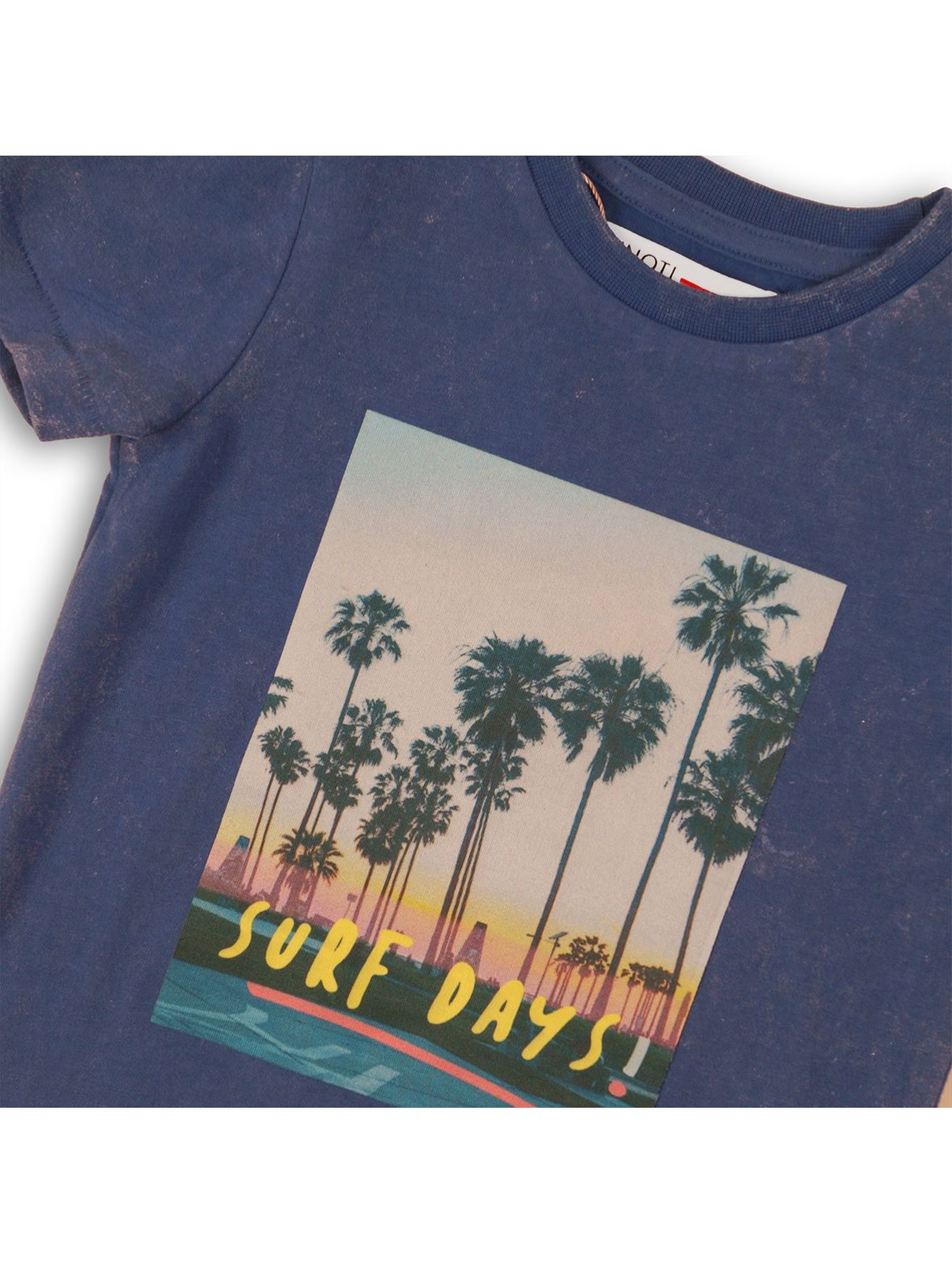 Bawełniany t-shirt chłopięcy z palmami - granatowy rozmiar 92/98