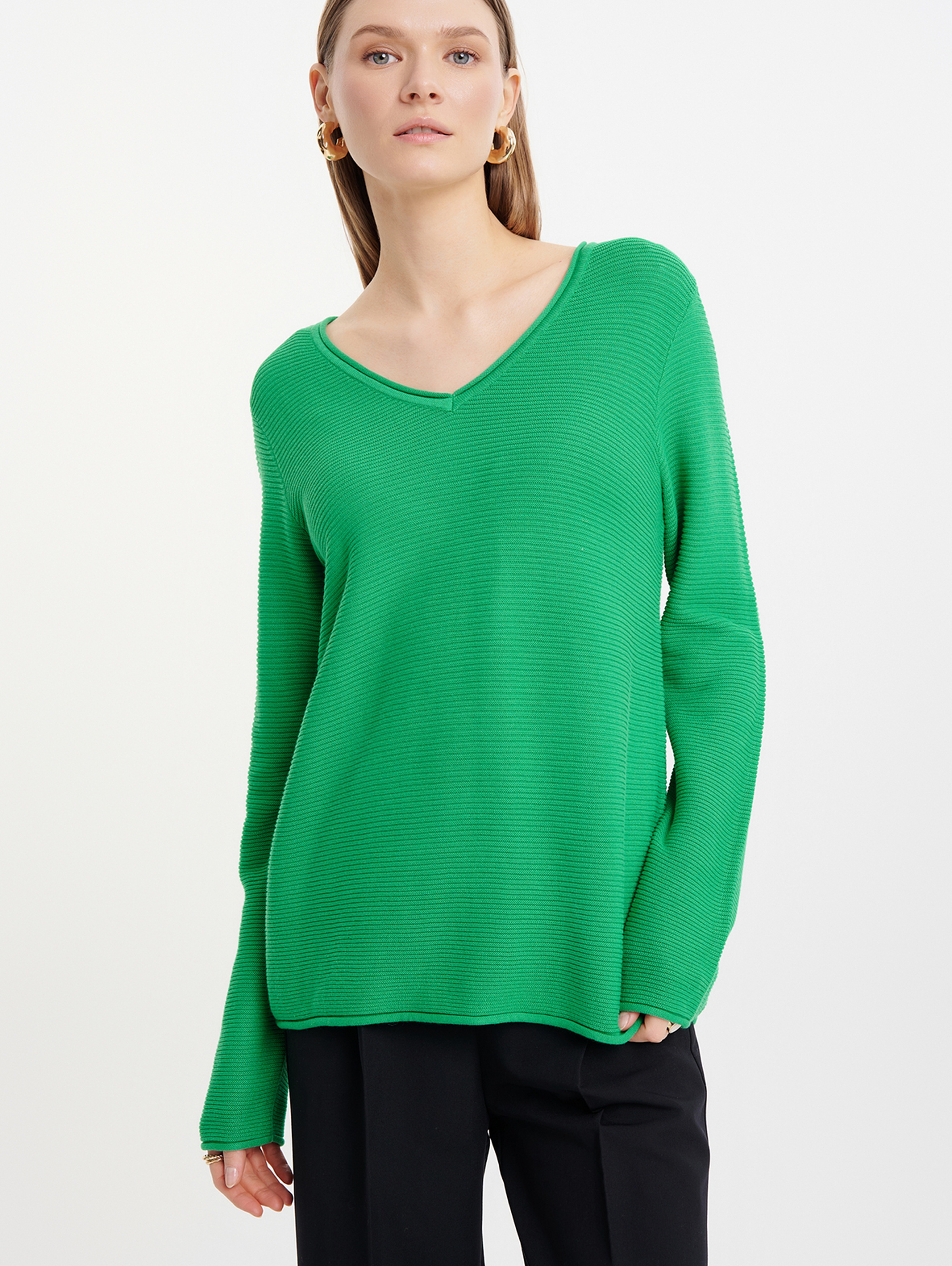 Sweter damski w strukturę zielony