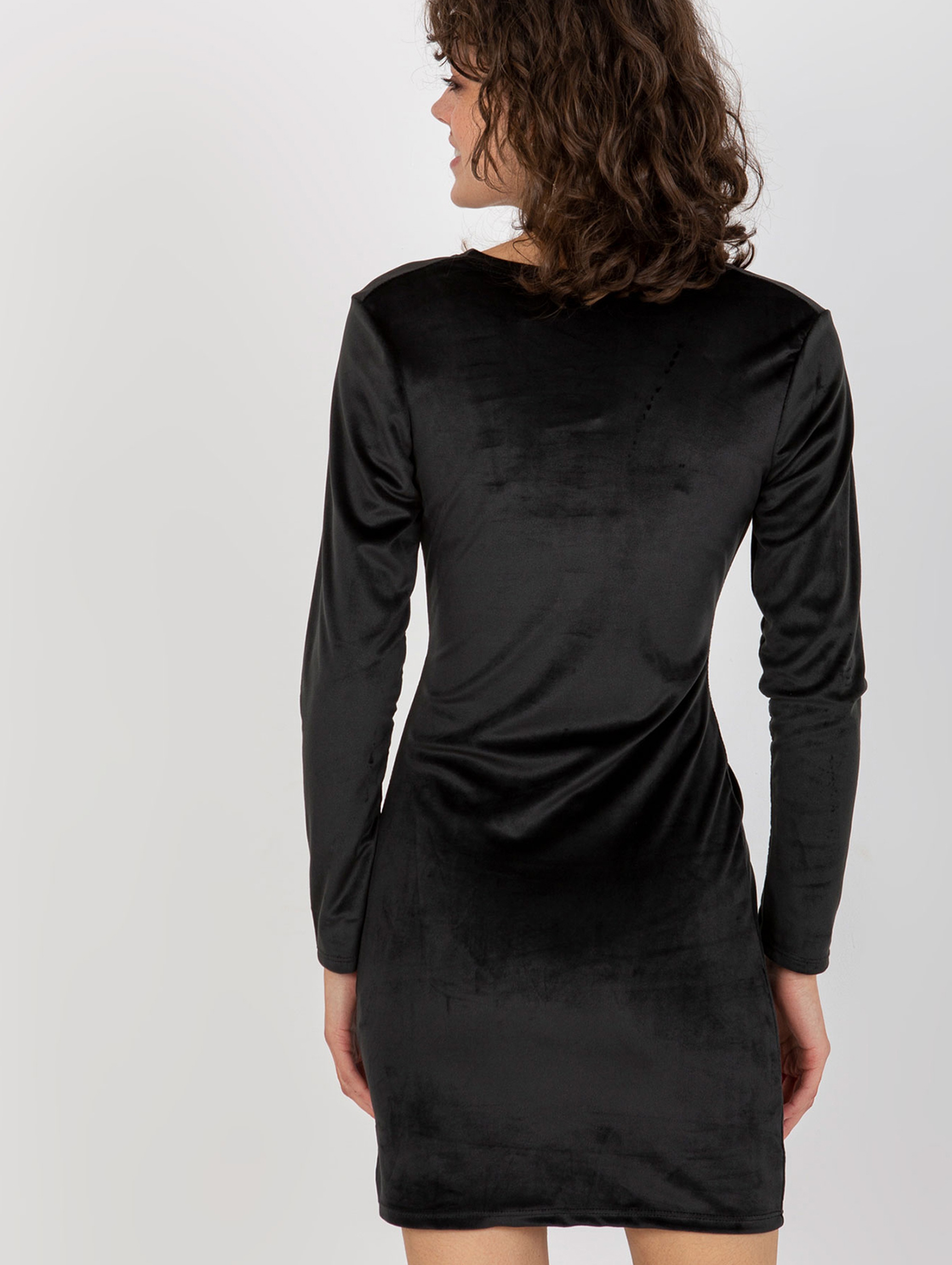 Czarna welurowa sukienka koktajlowa o długości mini RUE PARIS