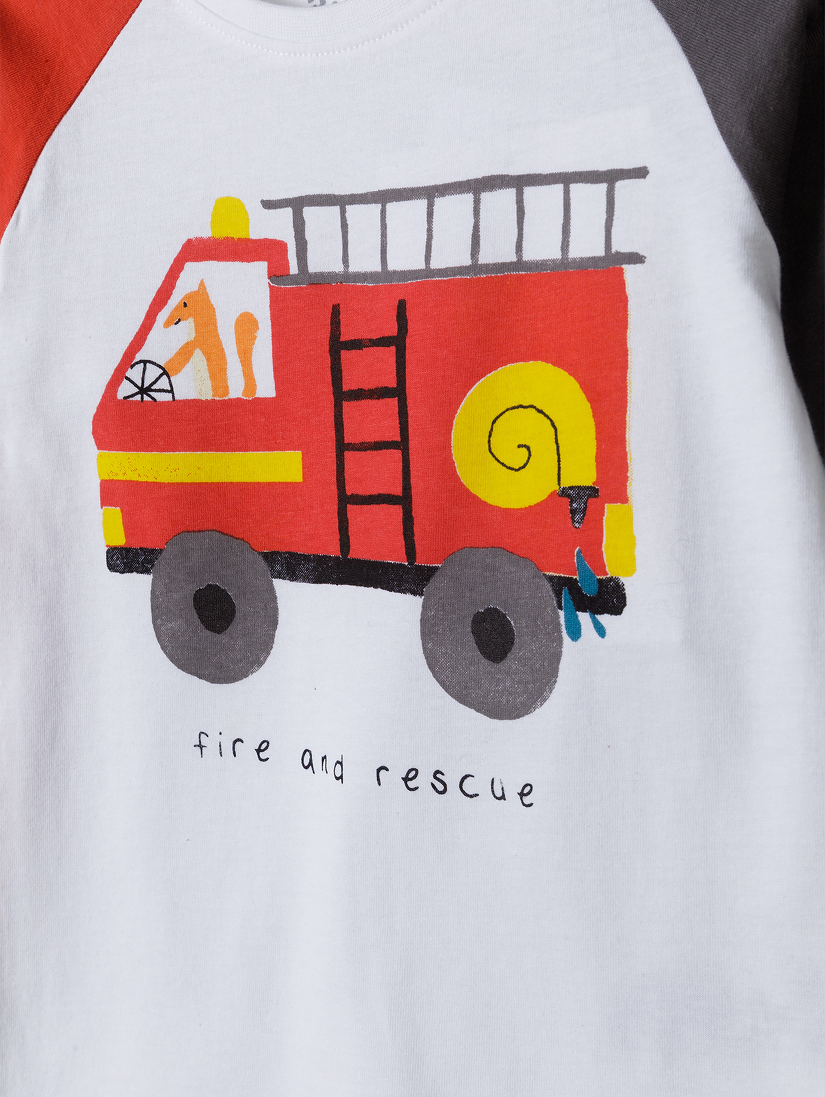 Piżama chłopięca z nadrukiem wozu strażackiego