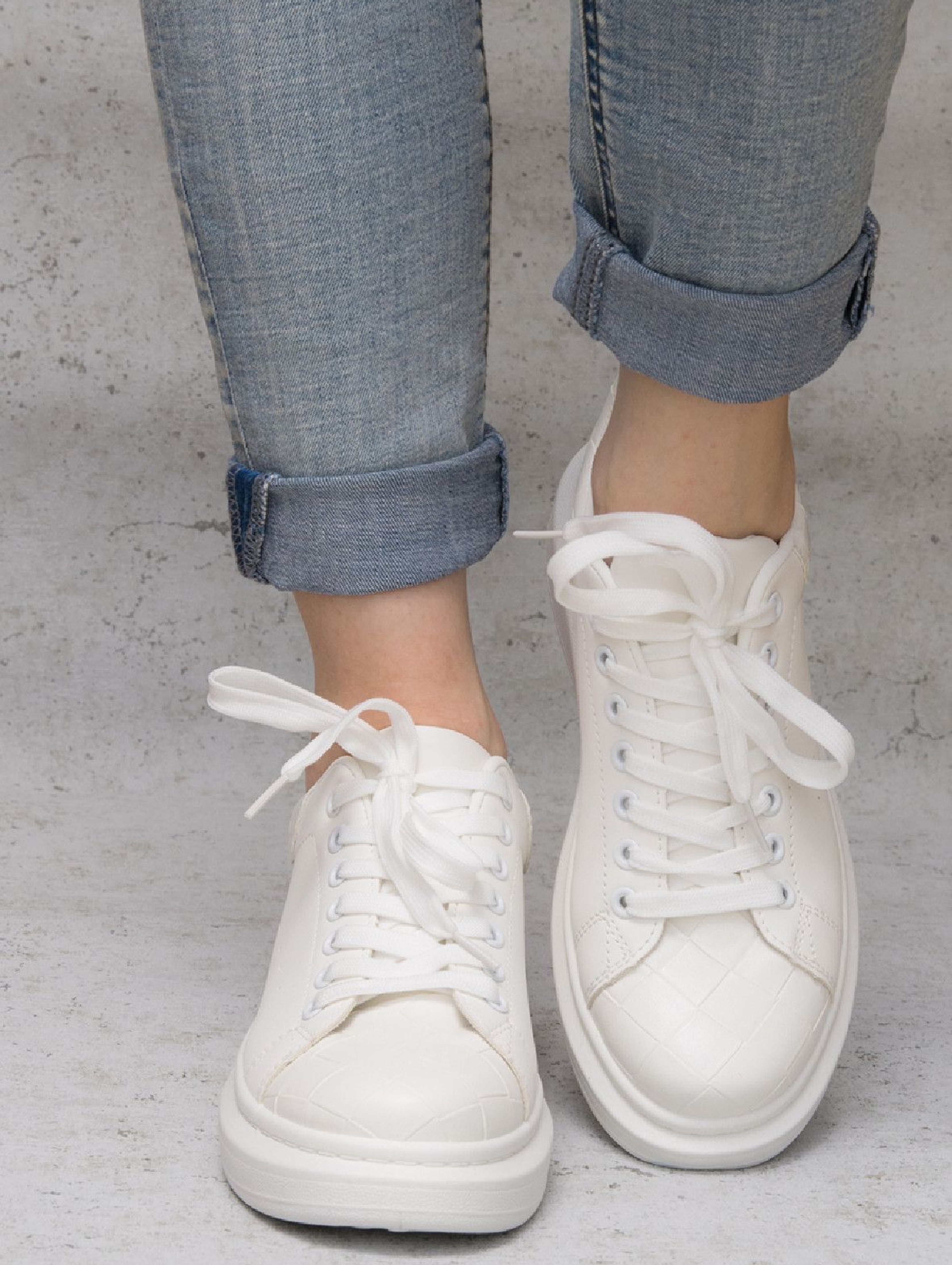 Buty damskie typu sneakersy białe