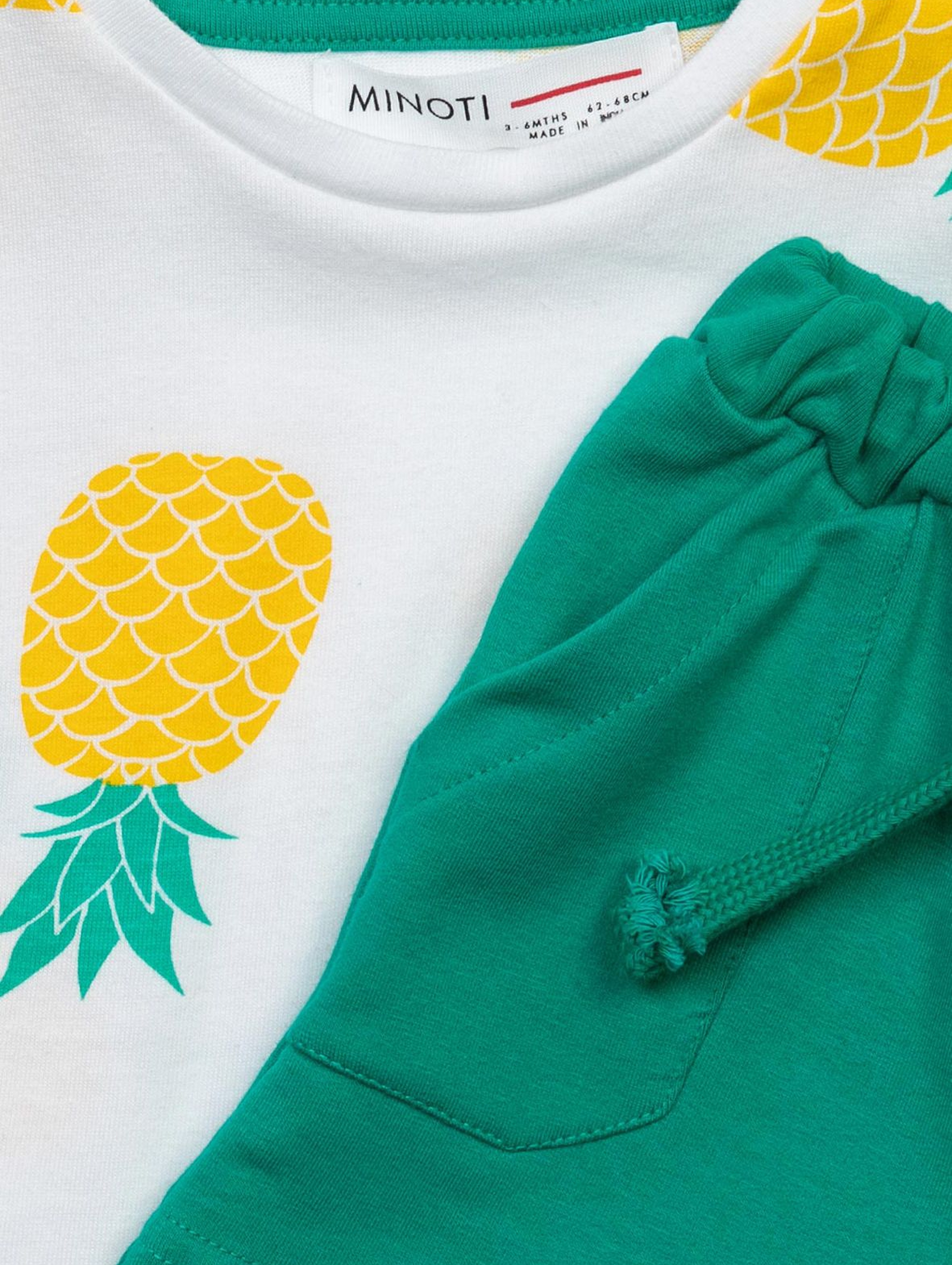 Komplet niemowlęcy dzianinowy- T-shirt i szorty