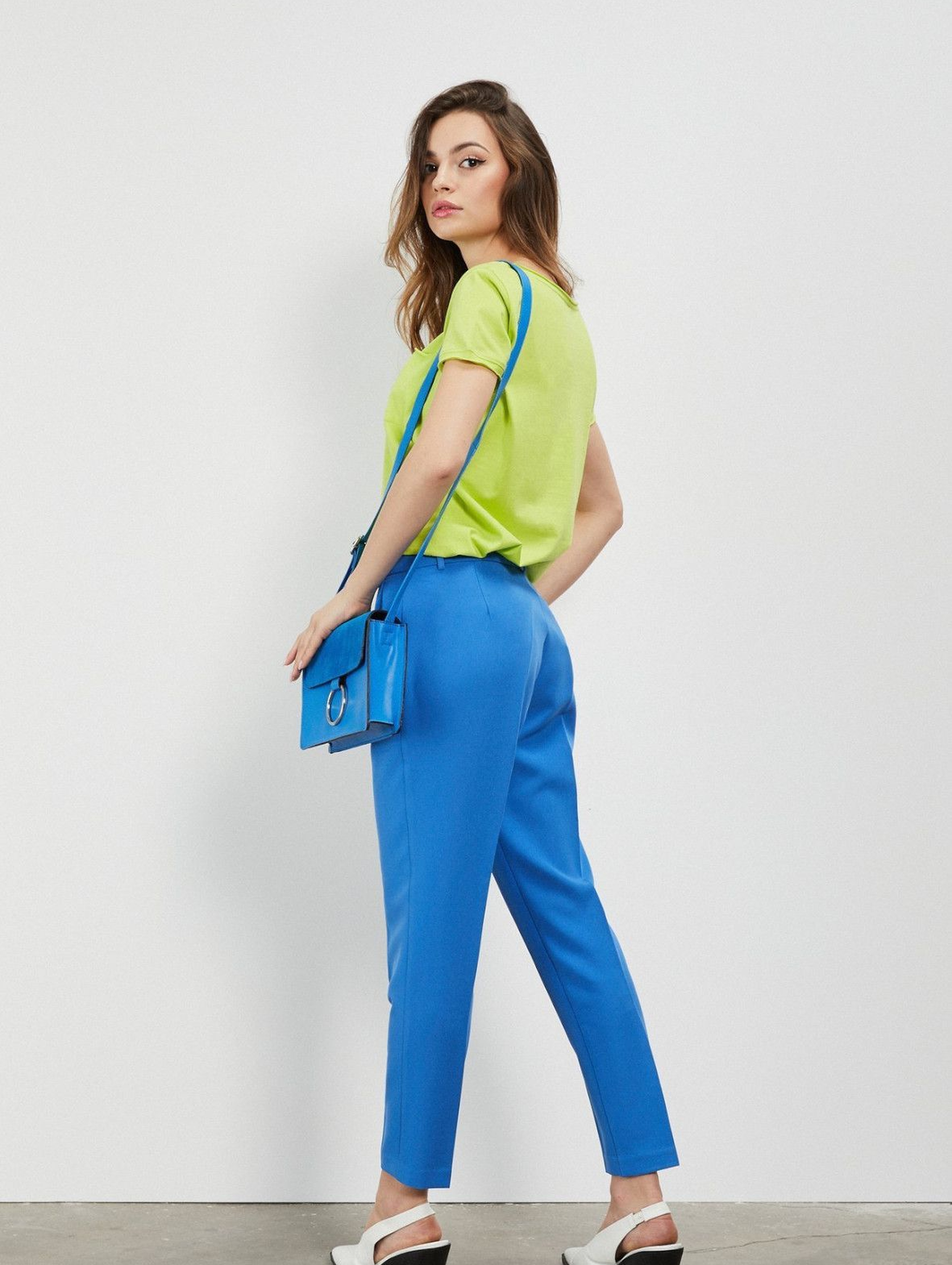 Spodnie damskie niebieskie typu cygaretki