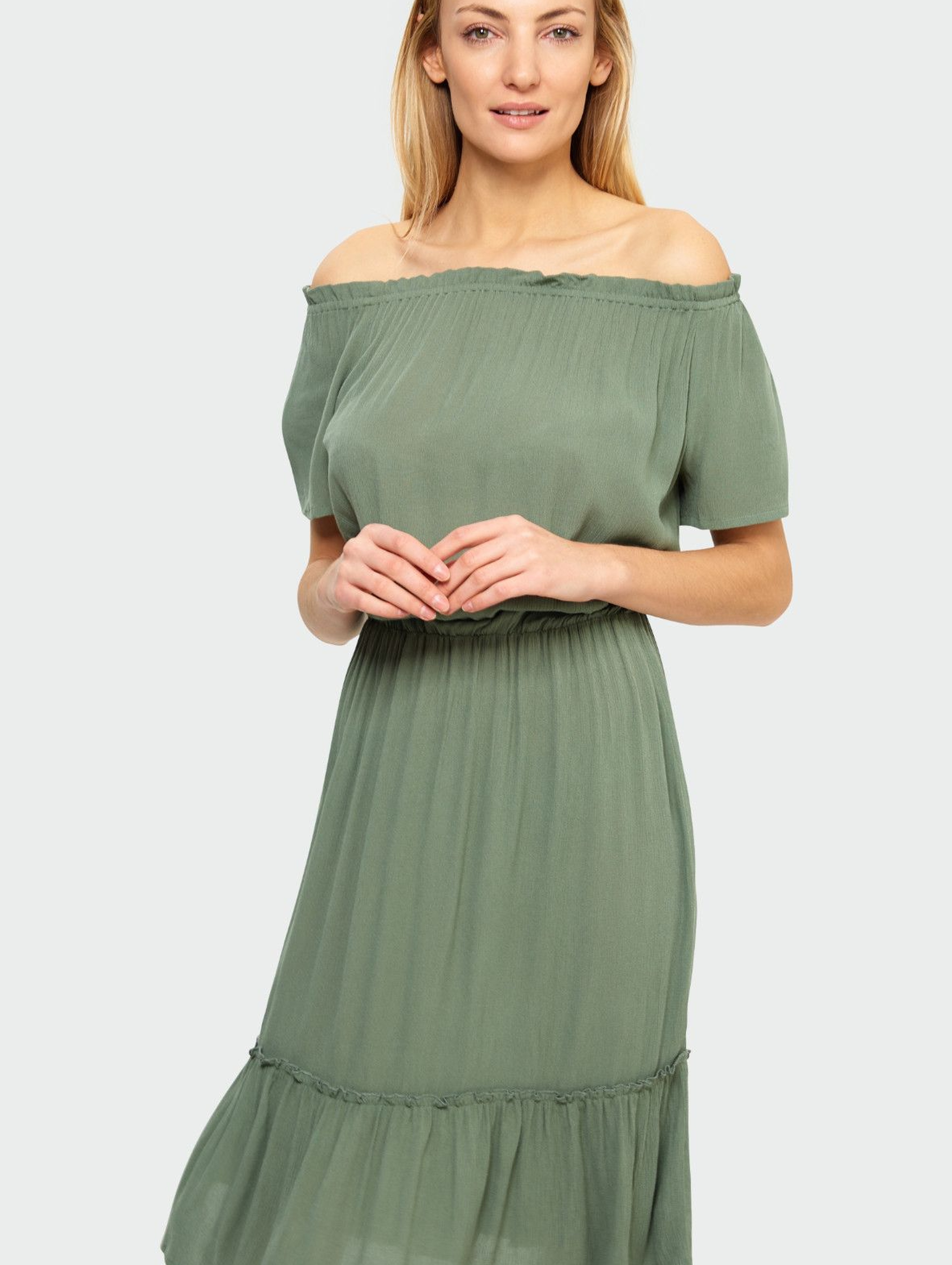Wiskozowa sukienka z dekoltem typu hiszpanka krótki rękaw zielona