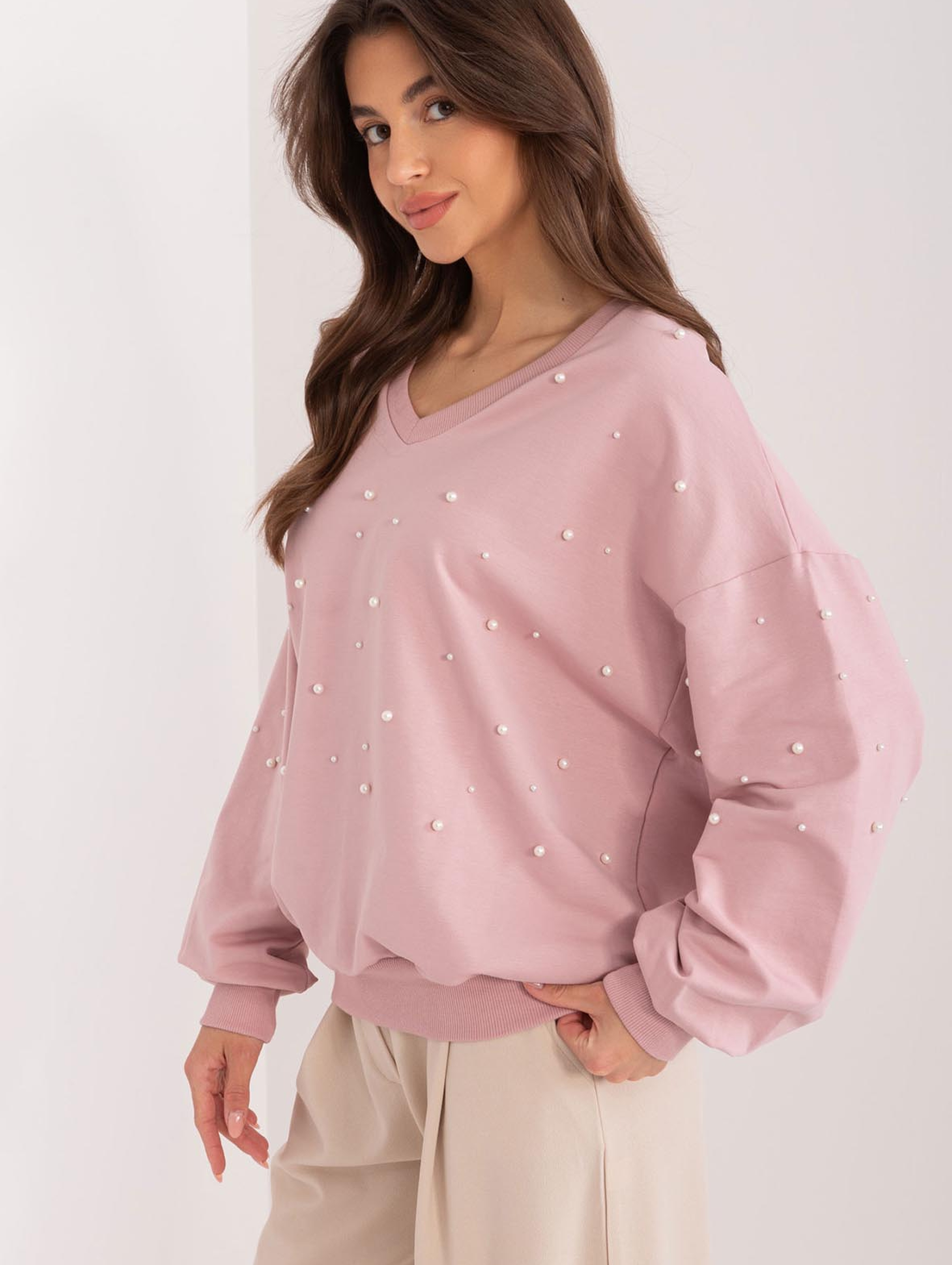 Bluza oversize z perełkami jasno różowa