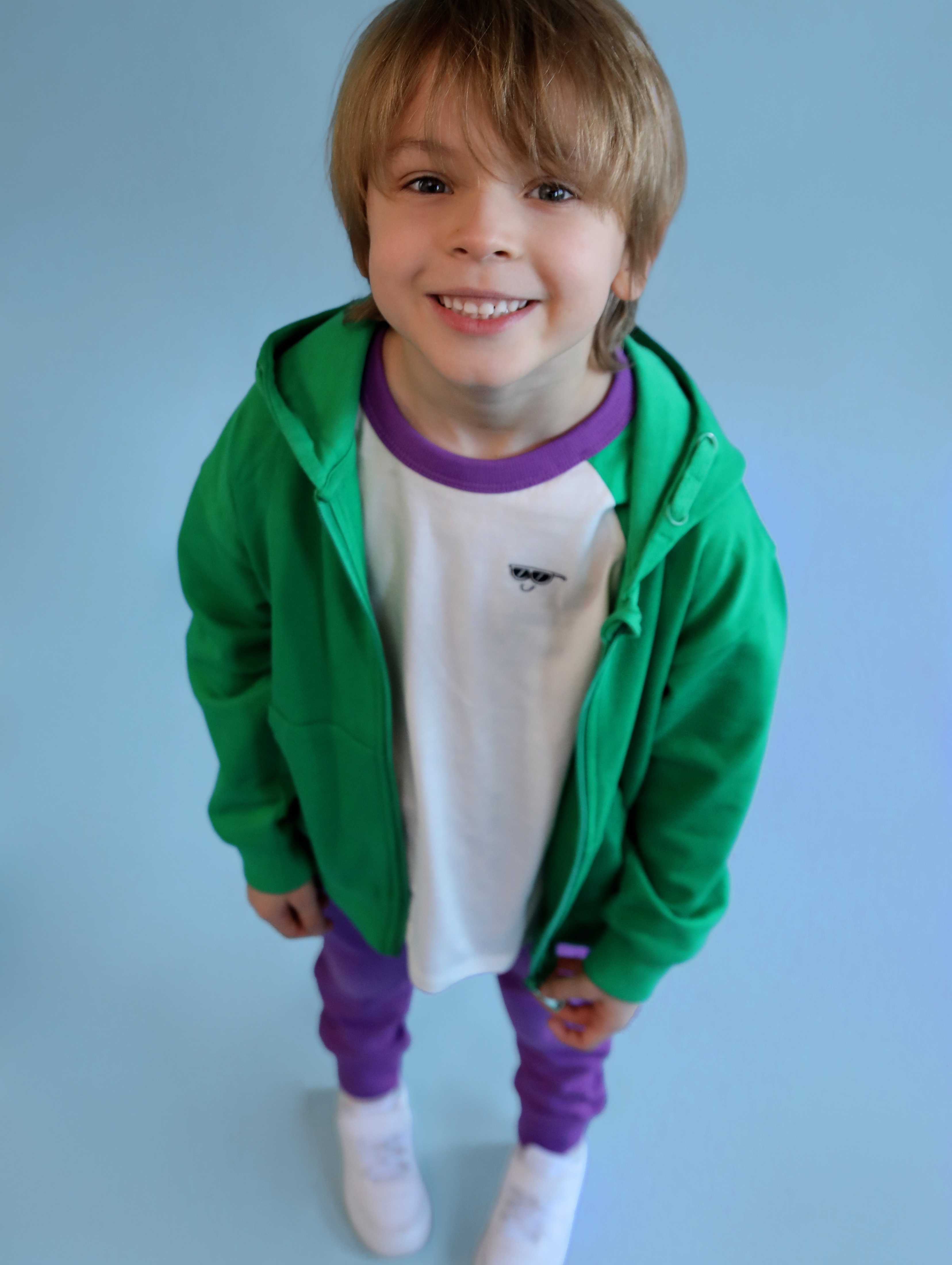 Zielona dresowa bluza z kapturem dla dziecka - 5.10.15.