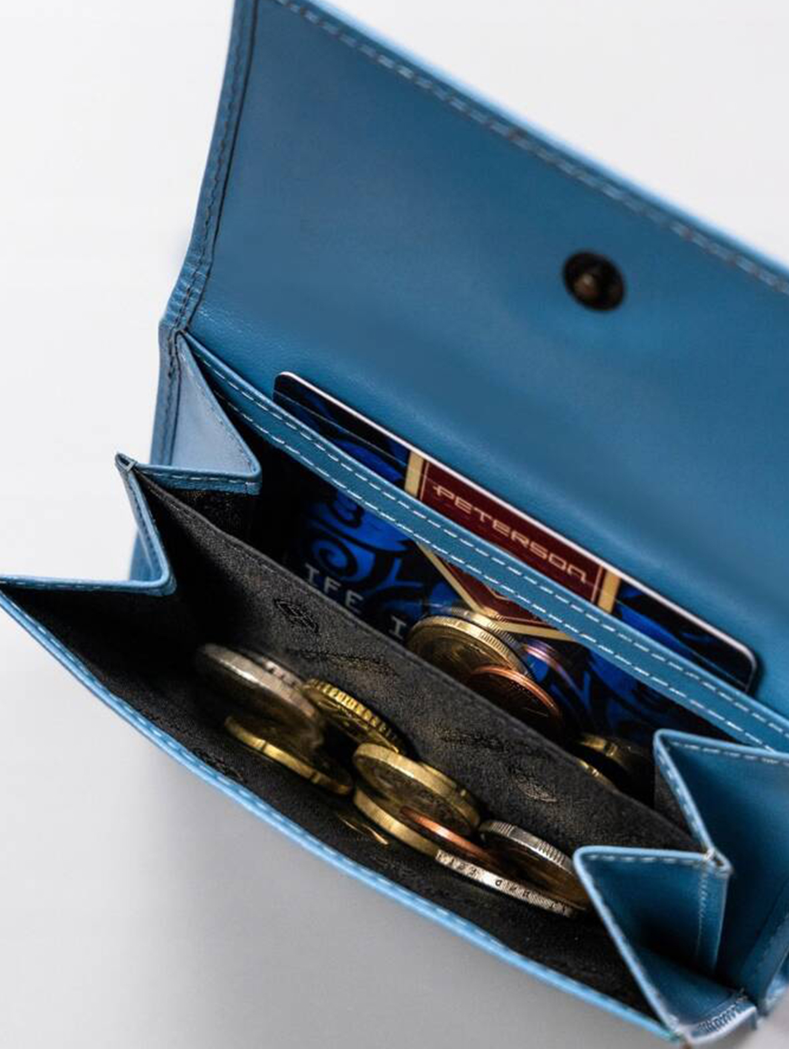 Skórzany, średni portfel damski na zatrzask — Peterson niebieski