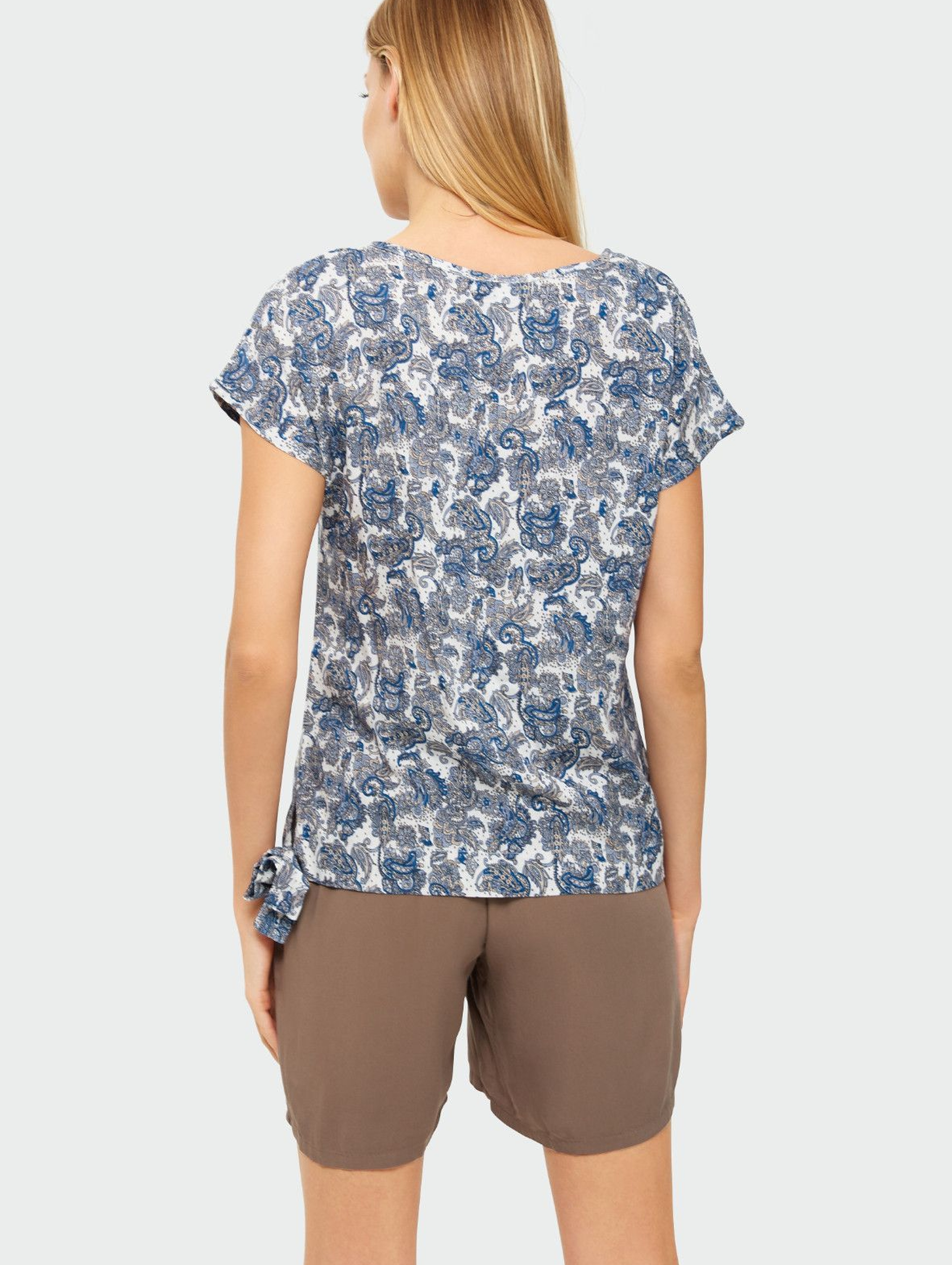 T-shirt damski na krótki rękaw z niebieskie kwiatki