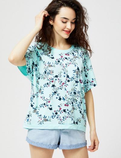 T-shirt damski bawełniany z kwiecistym nadrukiem- niebieski