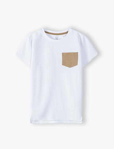 Bawełniany t-shirt chłopięcy z ozdobną kieszonką - biały