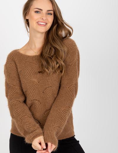 Brązowy puszysty sweter damski z wełną - Och Bella