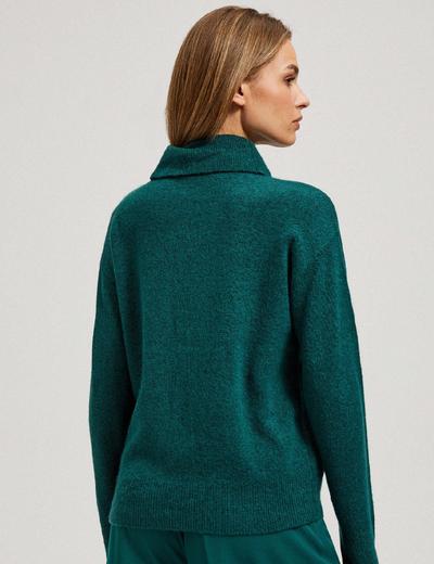 Zielony sweter damski gładki z golfem