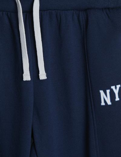 Granatowe spodnie dresowe NYC - Limited Edition