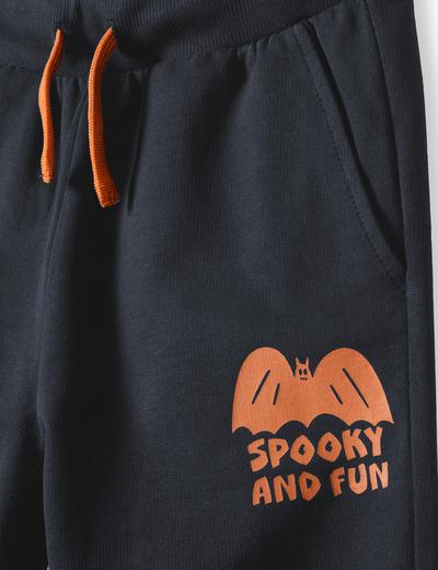 Granatowe spodnie dresowe chłopięce Halloween - spooky and fun - 5.10.15.