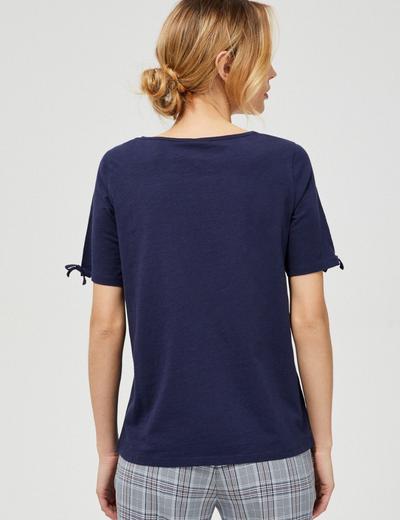T-shirt damski bawełniany z kokardkami na rękawach