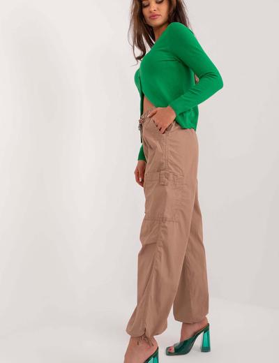 Brązowe spodnie damskie typu cargo z bawełny