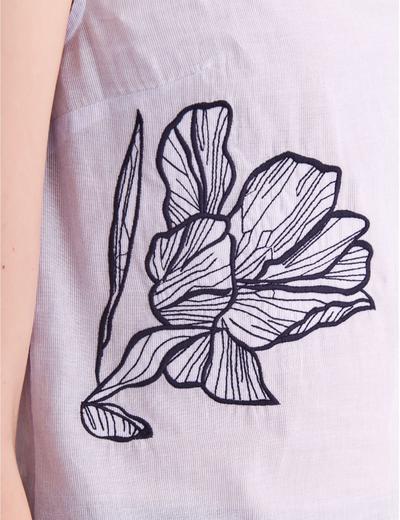 Bluzka w paski z wyszywanymi kwiatami