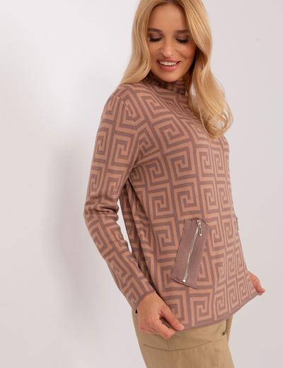 Brązowo-camelowy wzorzysty sweter z golfem