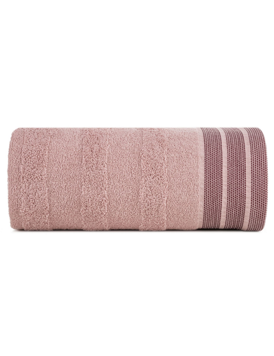 Różowy ręcznik zdobiony pasami 70x140 cm