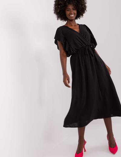 Czarna midi sukienka z wiązanym paskiem