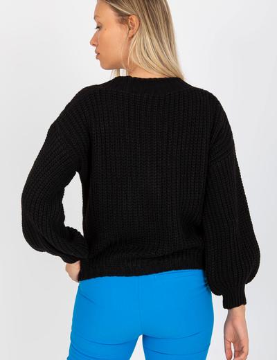 Czarny sweter damski rozpinany w warkocze OCH BELLA