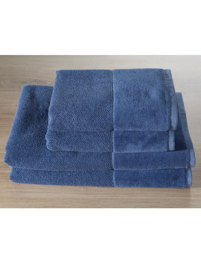 Niebieski ręcznik 50x90 cm z ozdobnym pasem