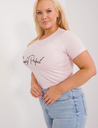 Dopasowany T-Shirt plus size z napisem jasny różowy