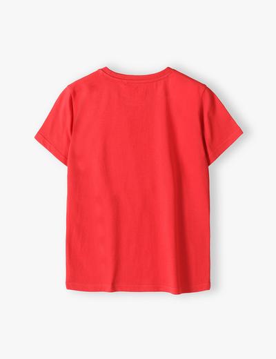 Czerwony t- shirt z napisem "Sainta is here"