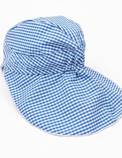 Niemowlęca czapka z daszkiem i okryciem na kark- niebieska kratka