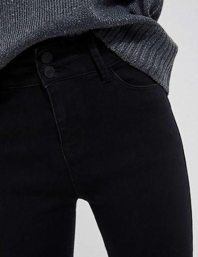 Czarne spodnie jeansowe damskie push up