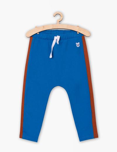 Niebieskie dresowe spodnie dla niemowlaka