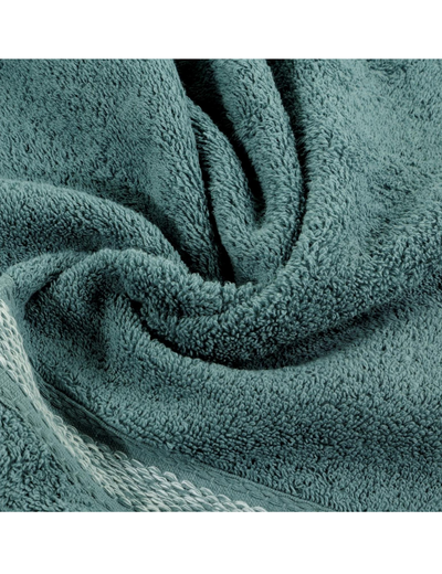 Miętowy ręcznik 50x90 cm z ozdobnym pasem