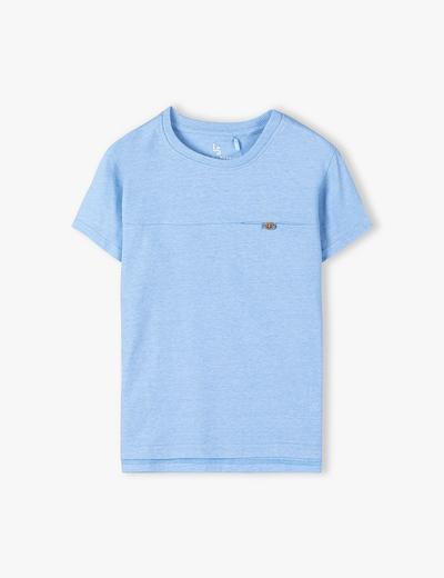 Bawełniany t-shirt chłopięcy z ozdobną kieszonką - niebieski
